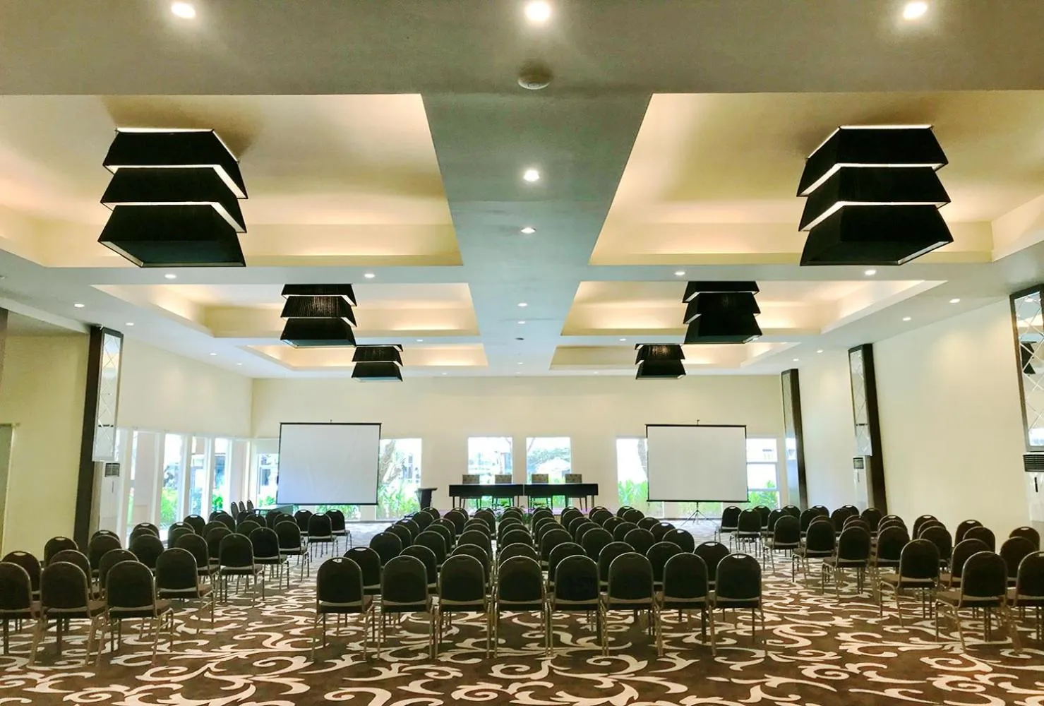Meeting/conference room in Front One Akshaya Hotel Karawang