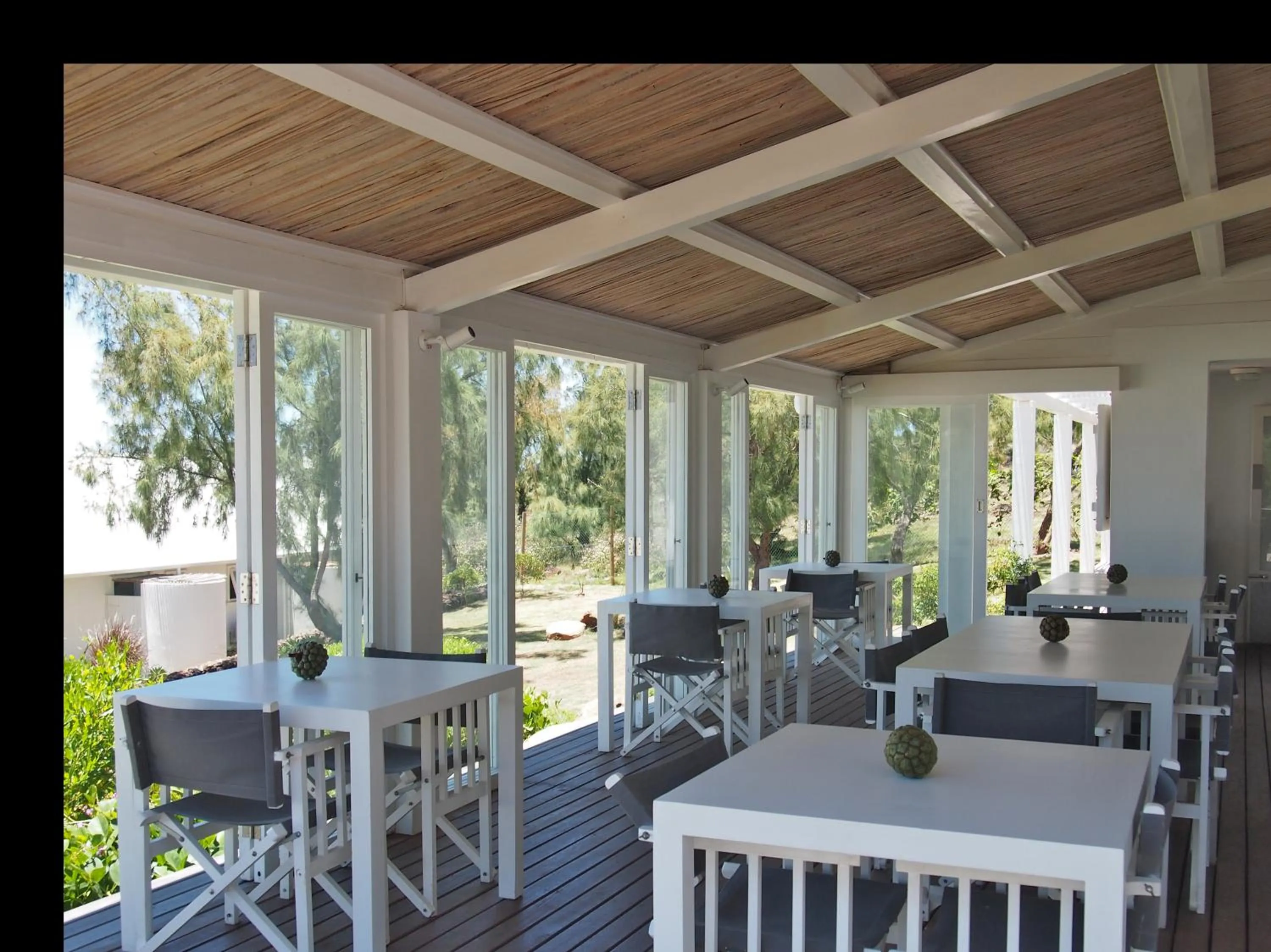 Restaurant/places to eat in Bakwa Lodge