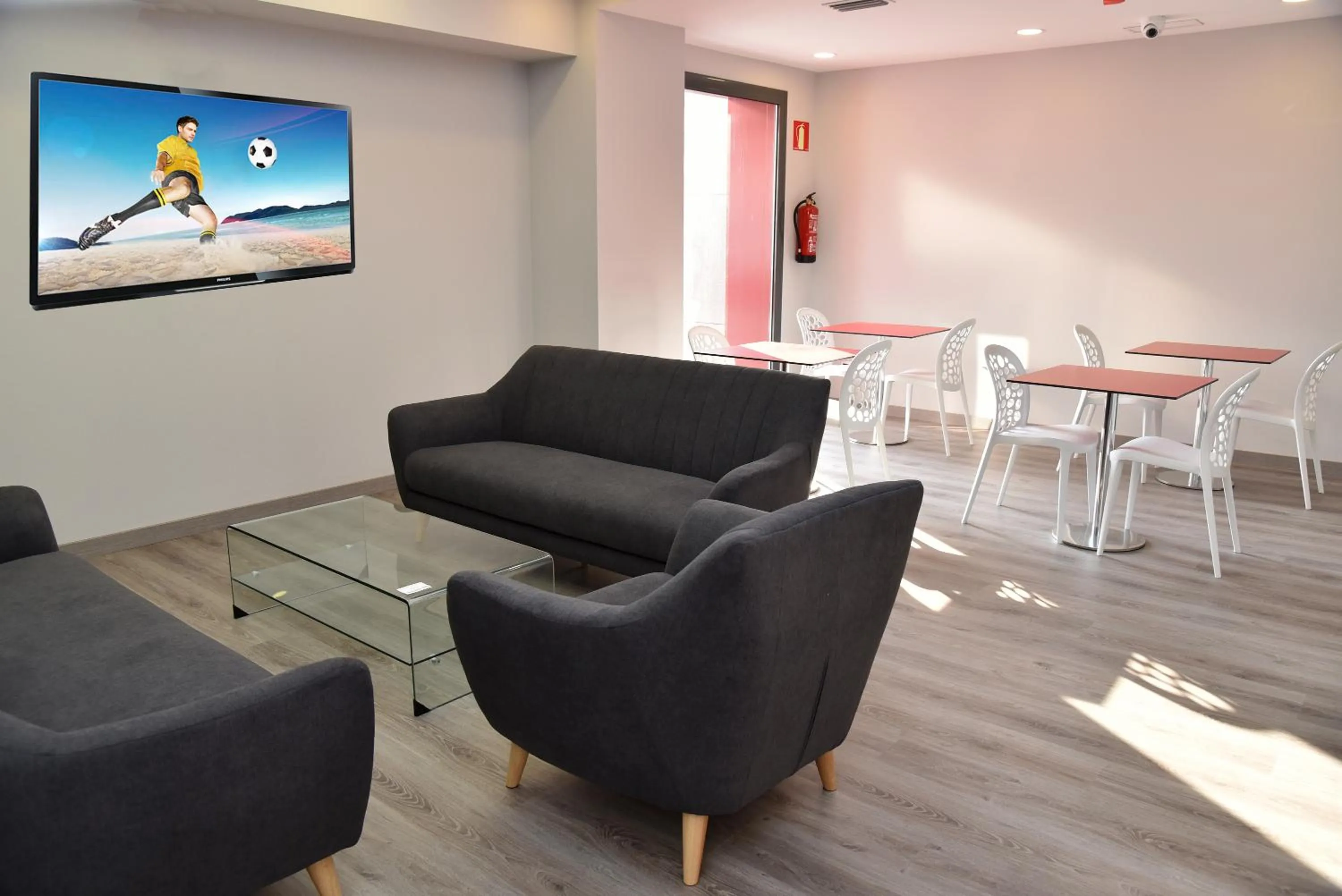 Communal lounge/ TV room in Hotel Julimar