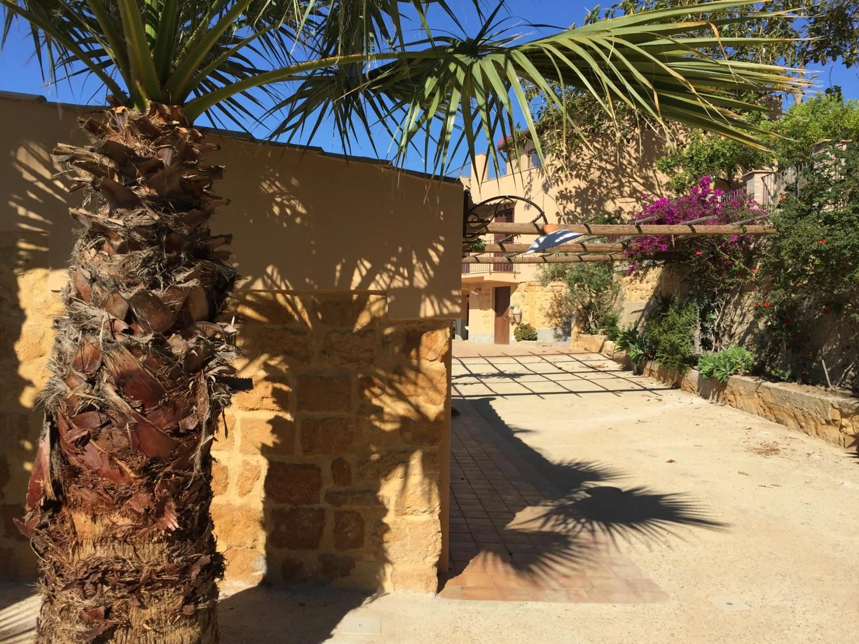 Street view in Parco dei Templi