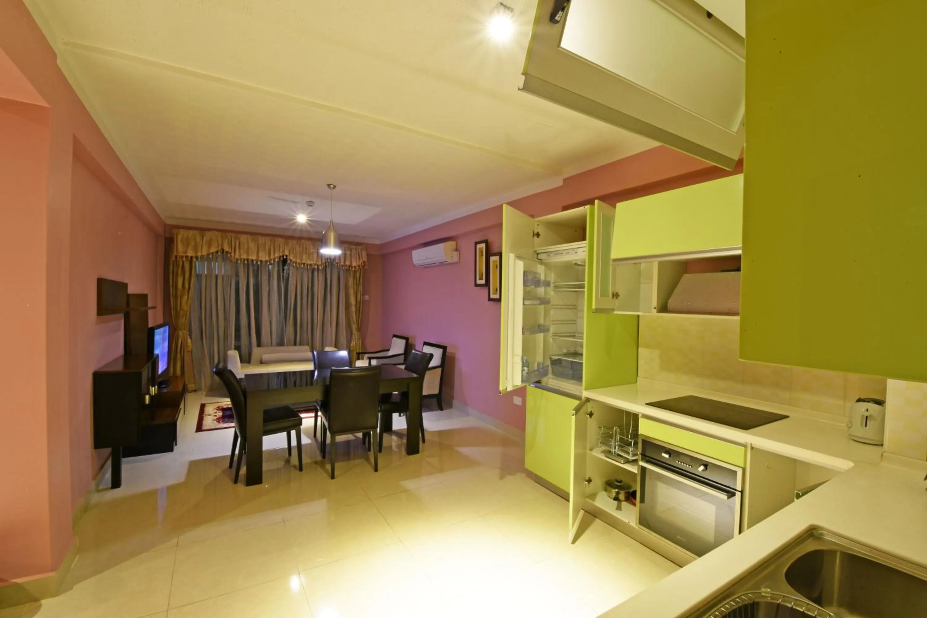 Photo of the whole room in Imperial Golf View Hotel