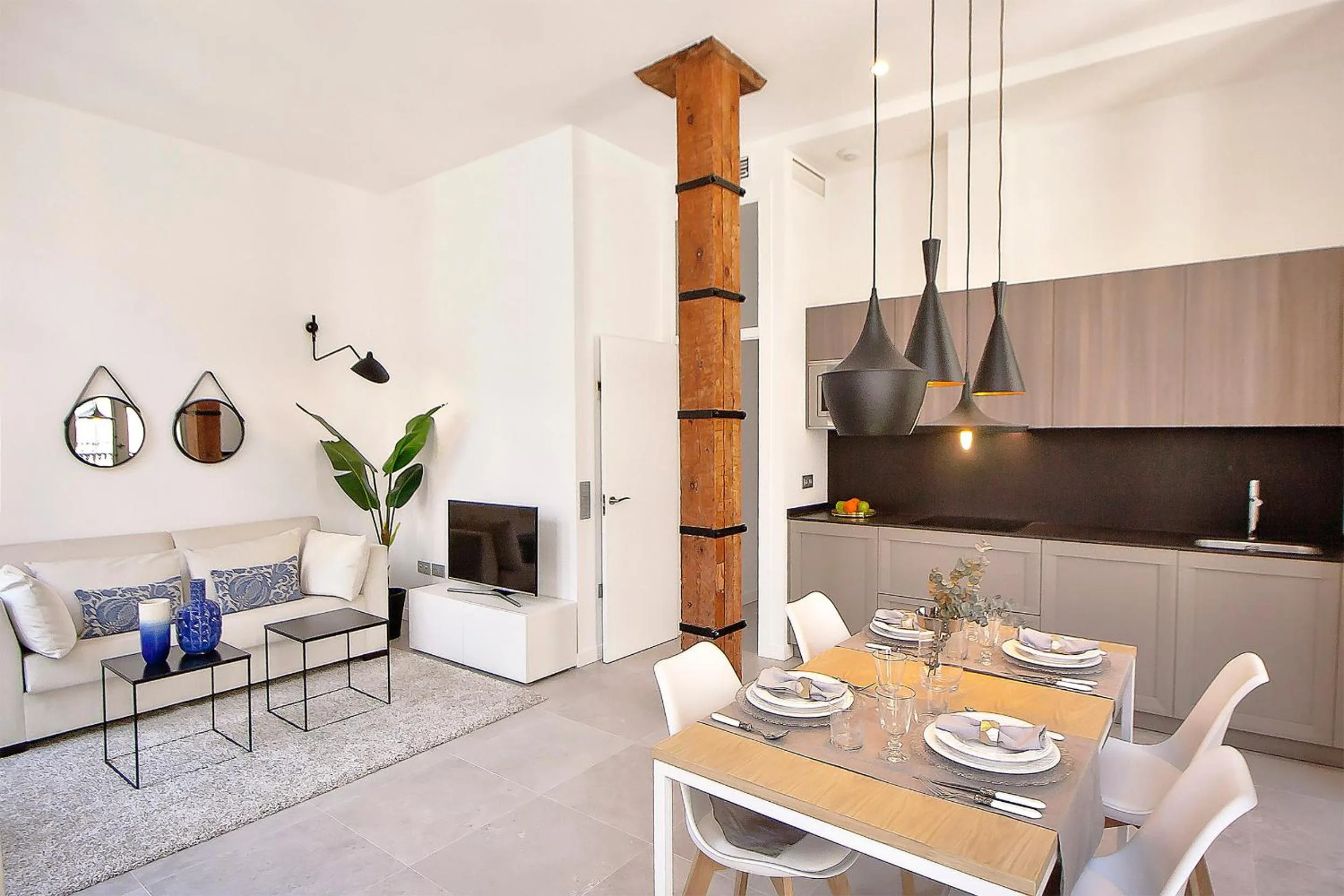 Dining area in iloftmalaga Premium Centro Histórico