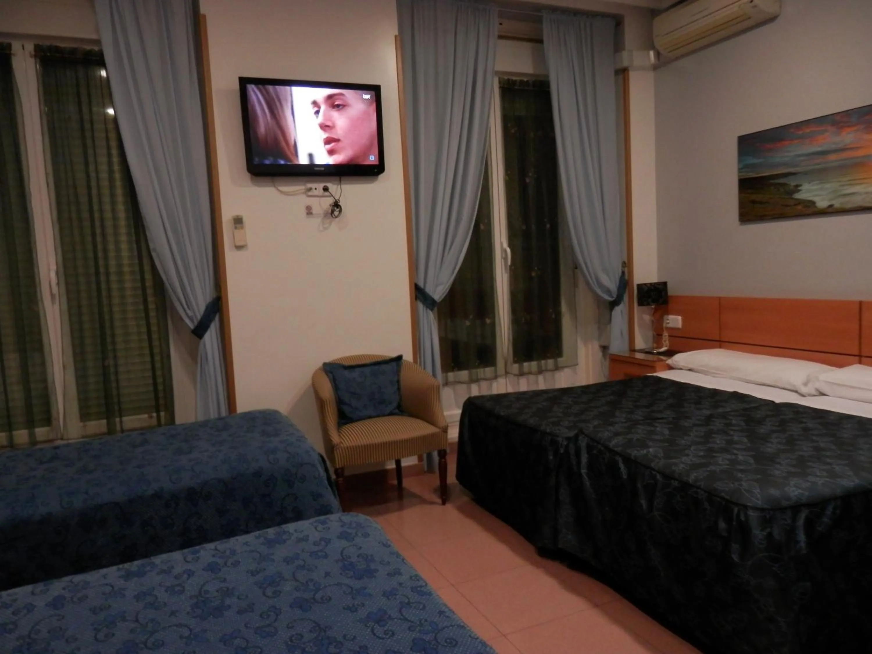 Decorative detail, Bed in Hostal del Pez Azul