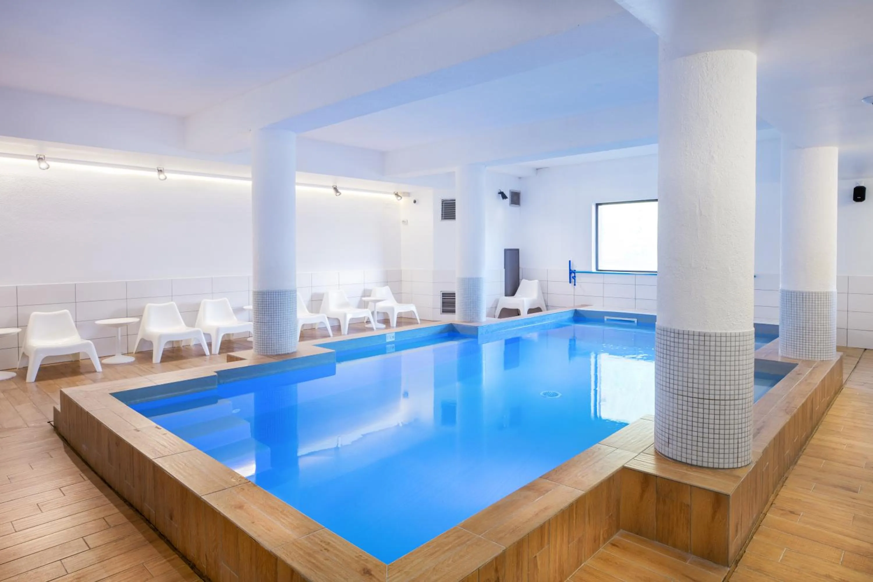 Swimming pool in SOWELL Family Valfrejus