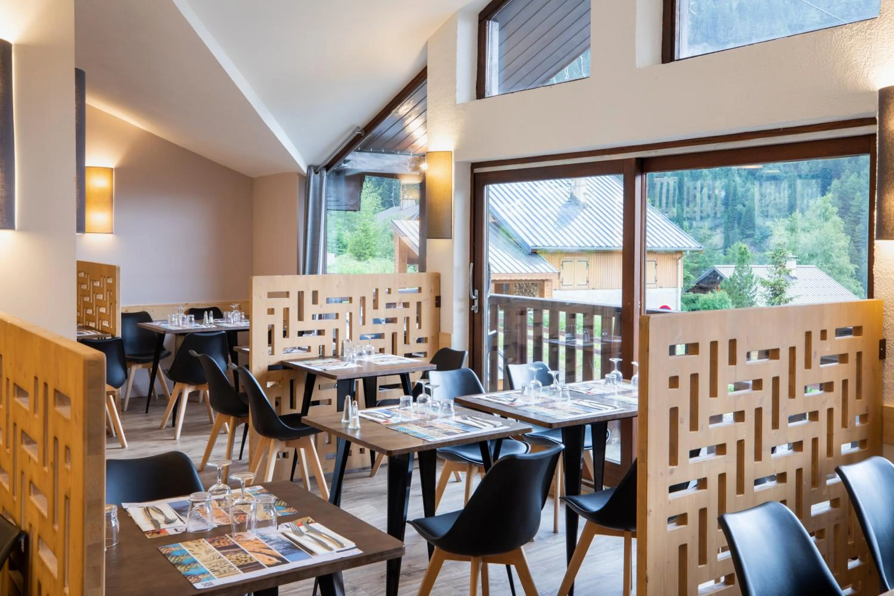 Restaurant/places to eat in SOWELL Family Valfrejus