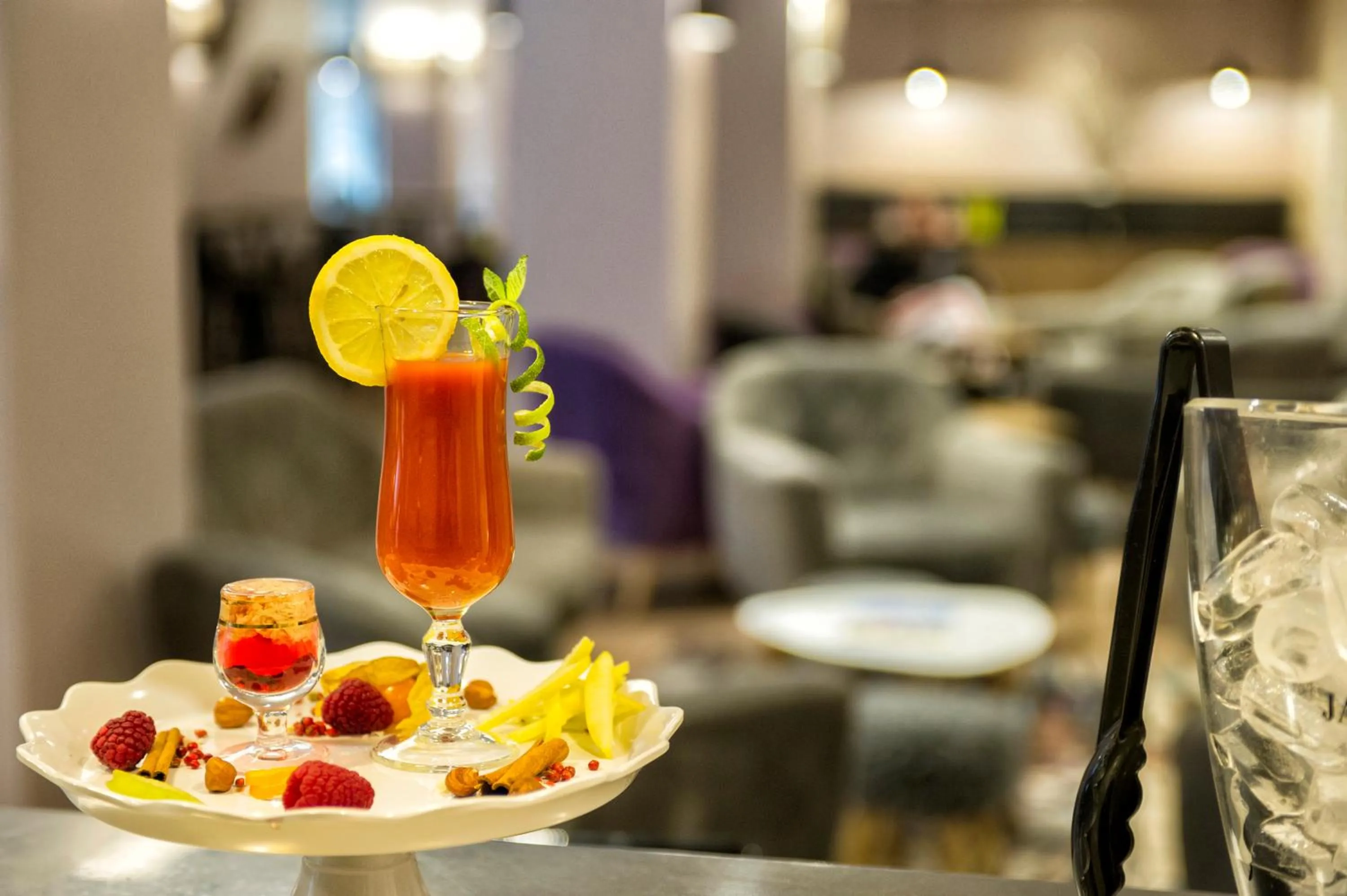 Alcoholic drinks in SOWELL Family Valfrejus