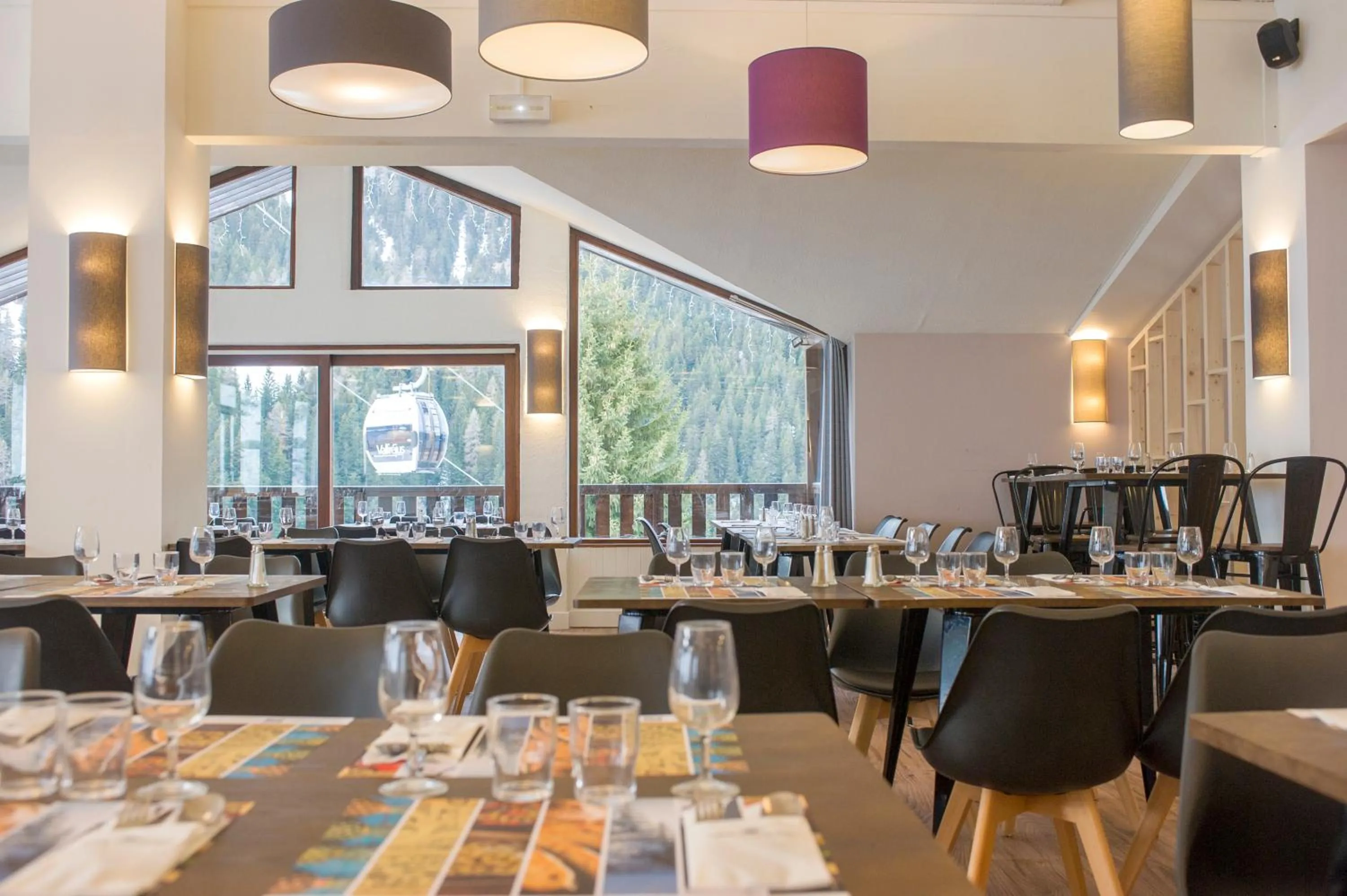 Restaurant/places to eat in SOWELL Family Valfrejus