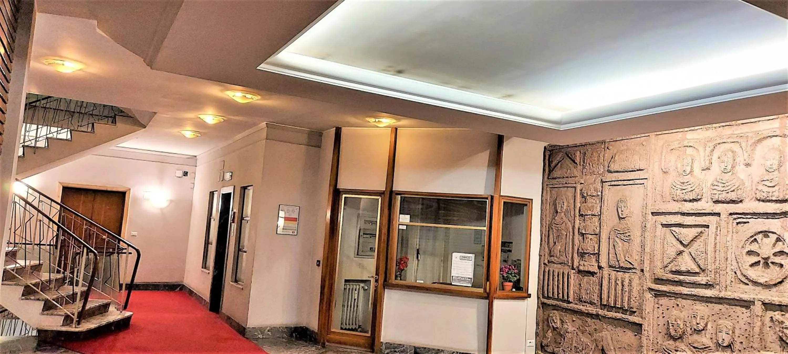 Facade/entrance in Vatican De Carolis Terrace
