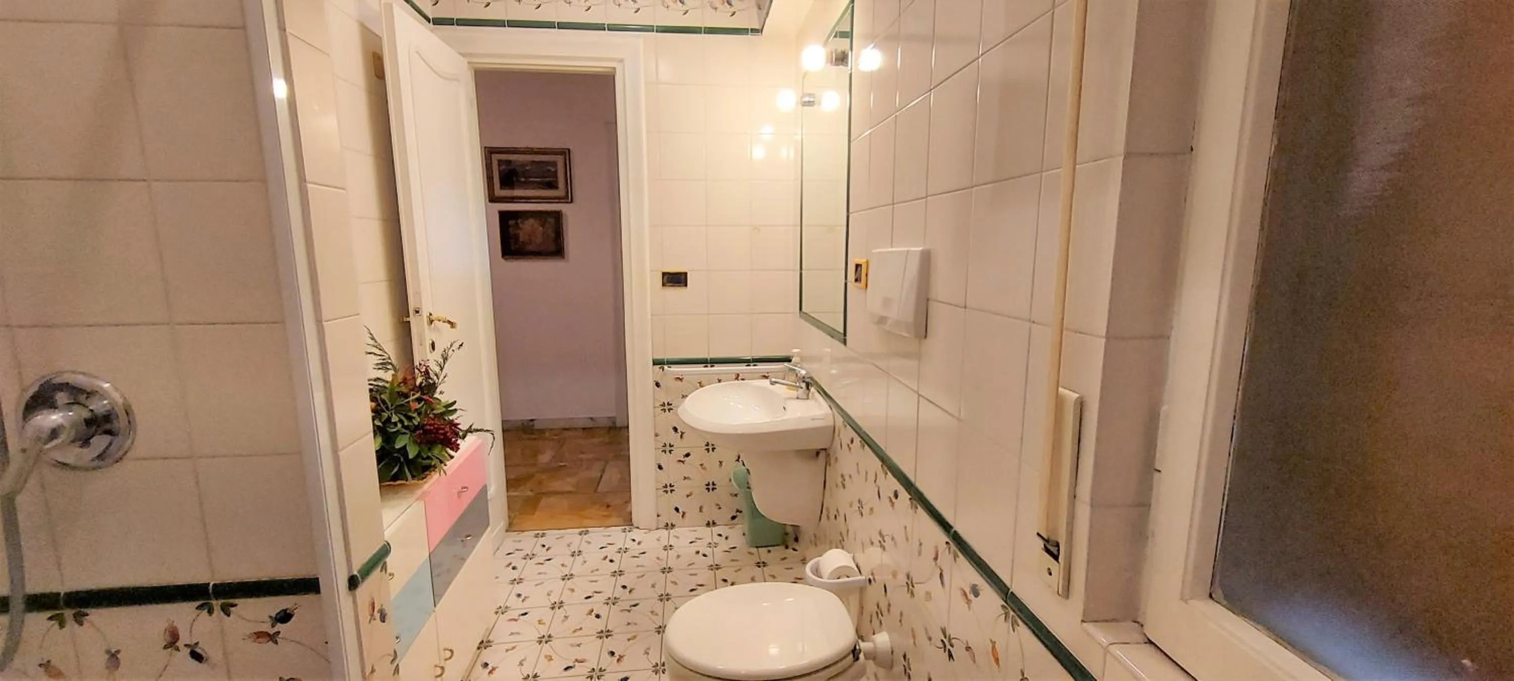 Shower in Vatican De Carolis Terrace
