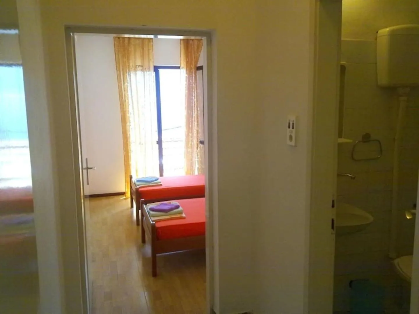 Seaside apartments and rooms