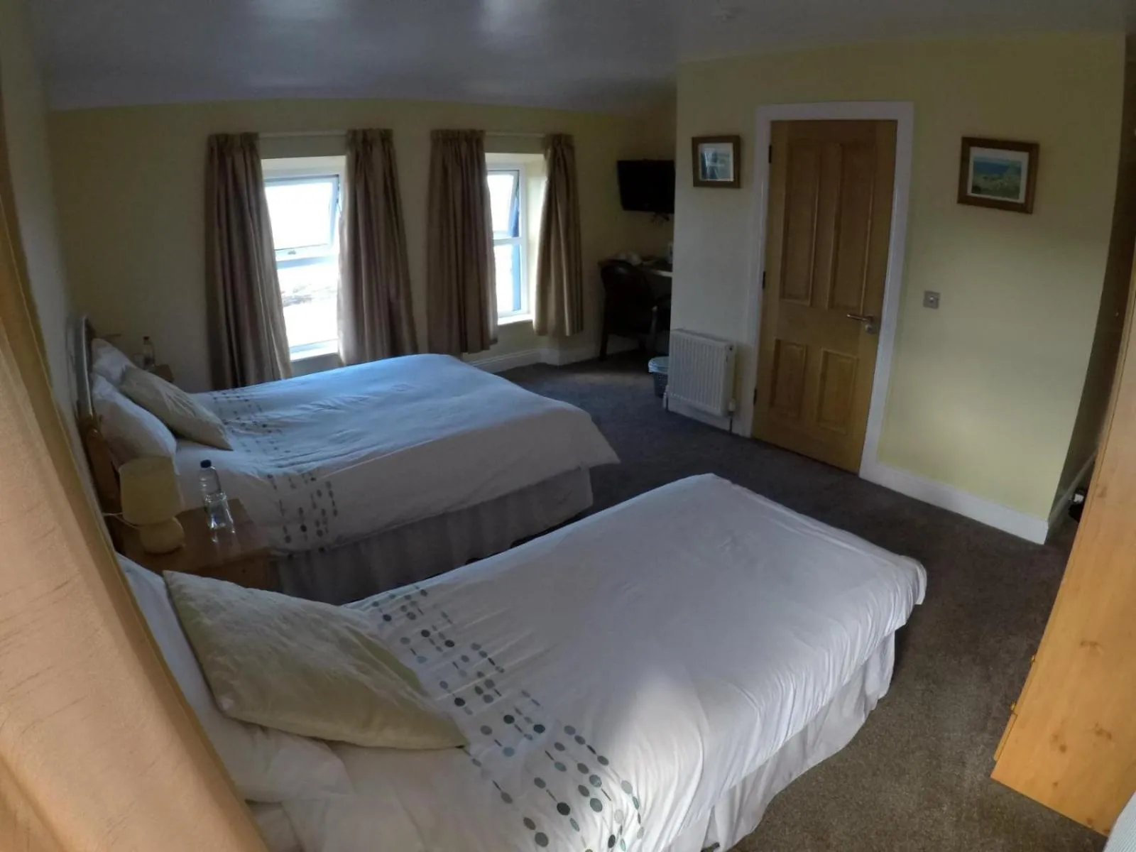 Bed in The Seaview Tavern