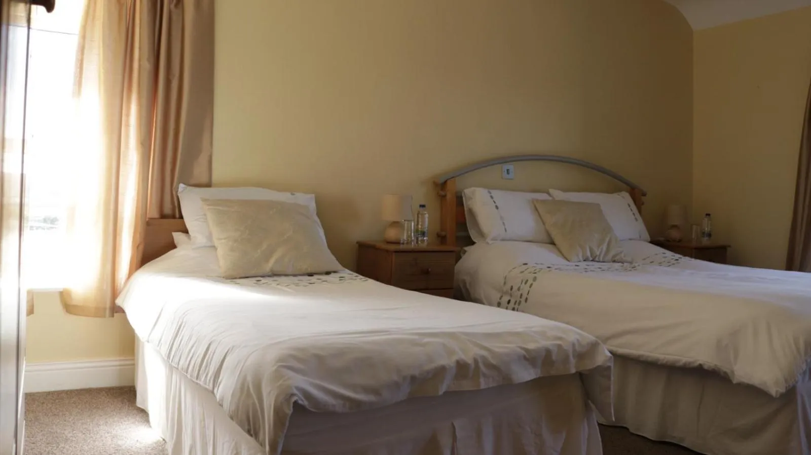 Bed in The Seaview Tavern