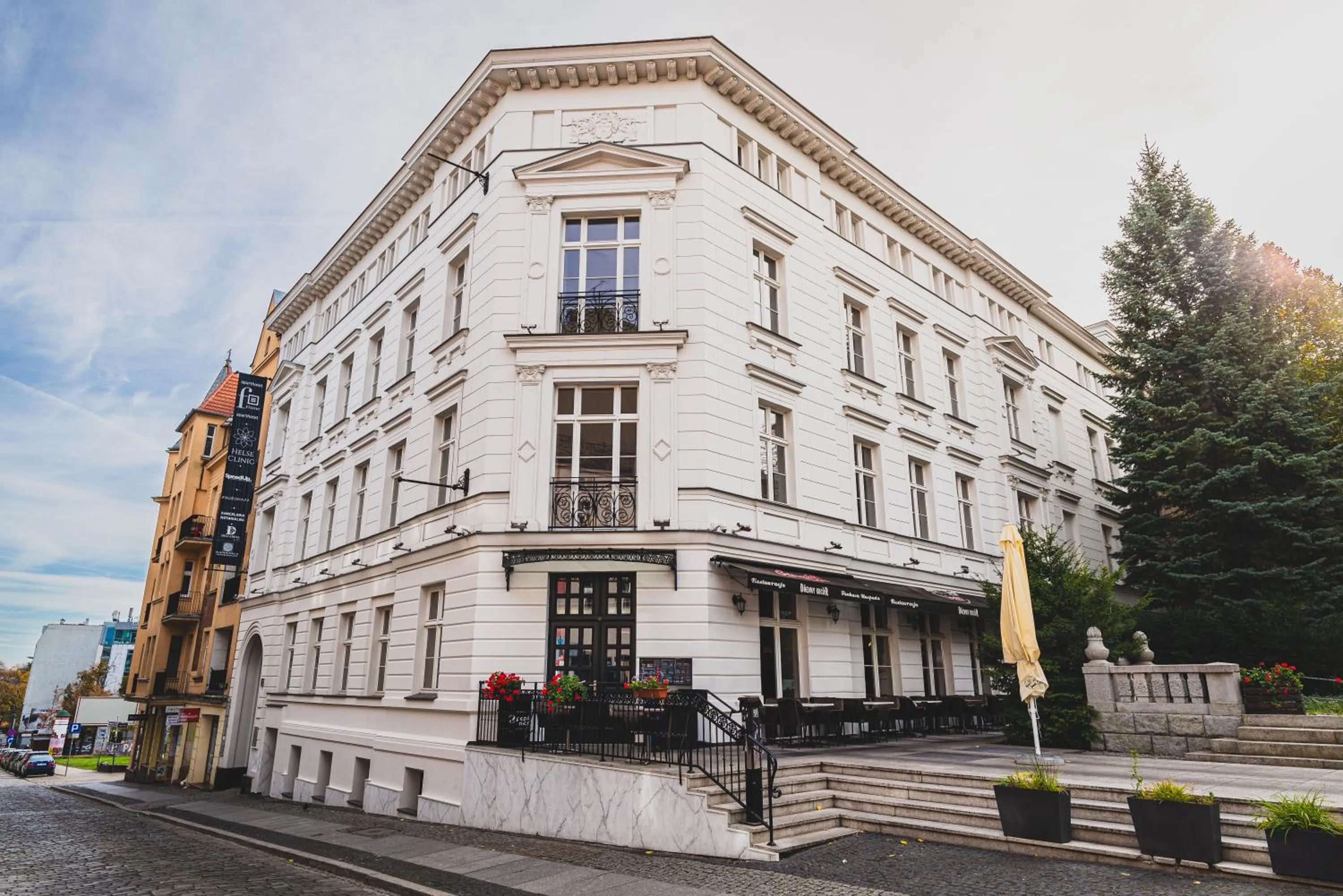 Property building in Fortune Old Town boutique hotel