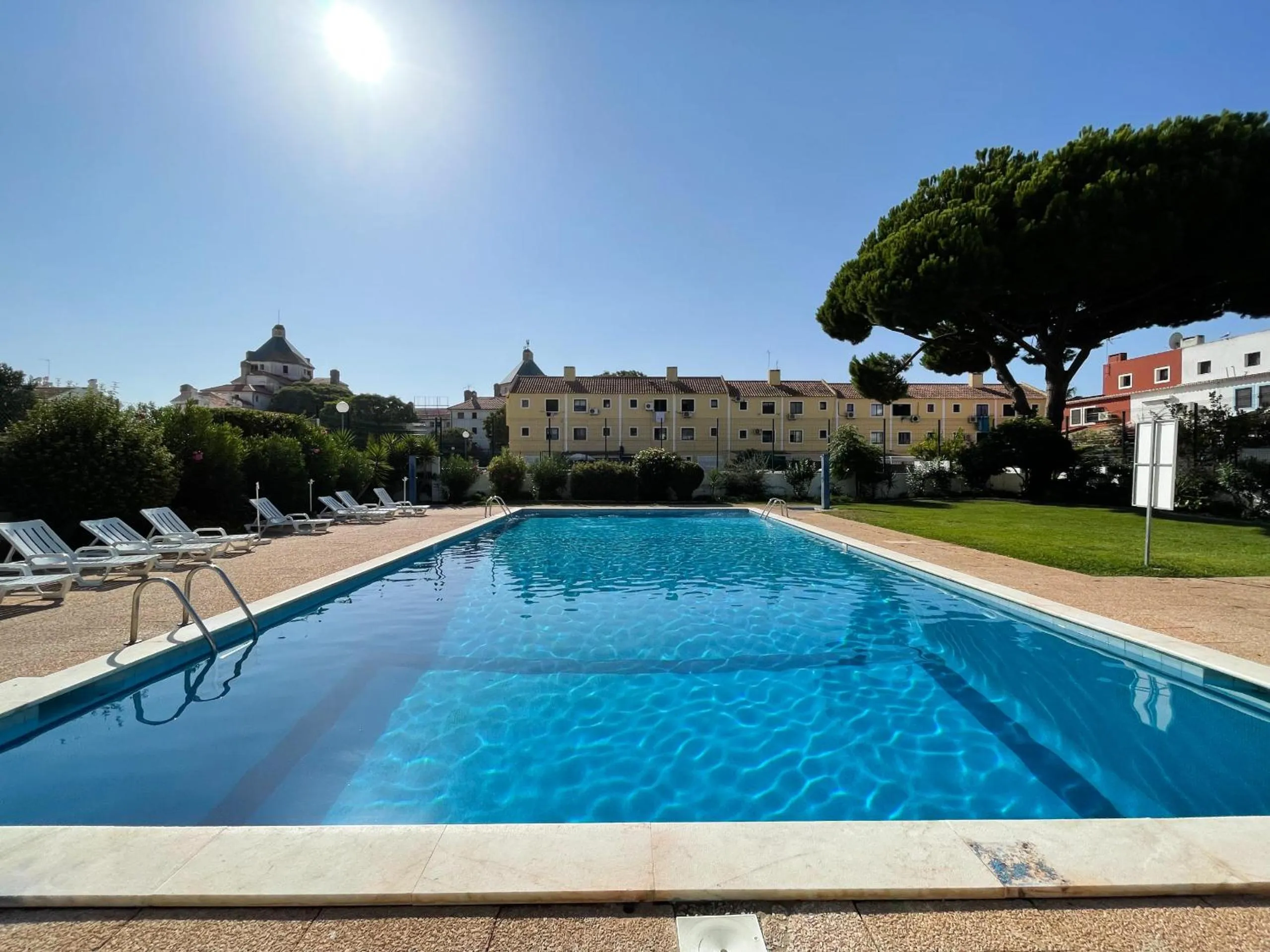 Swimming pool in Mouraliz Apartments by HD PROPERTIES - Vilamoura Marina