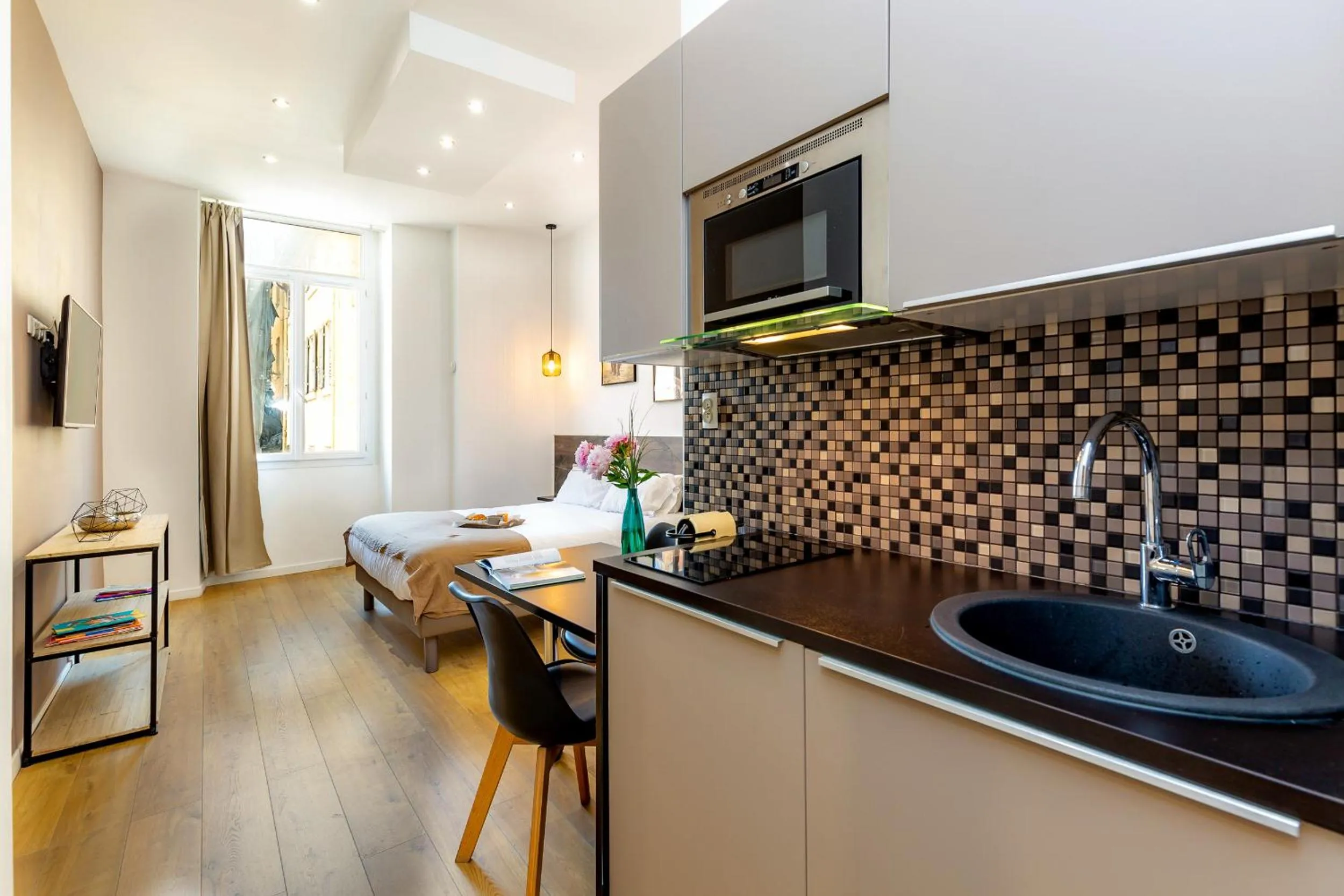Bedroom in Breteuil – Appart au Vieux Port