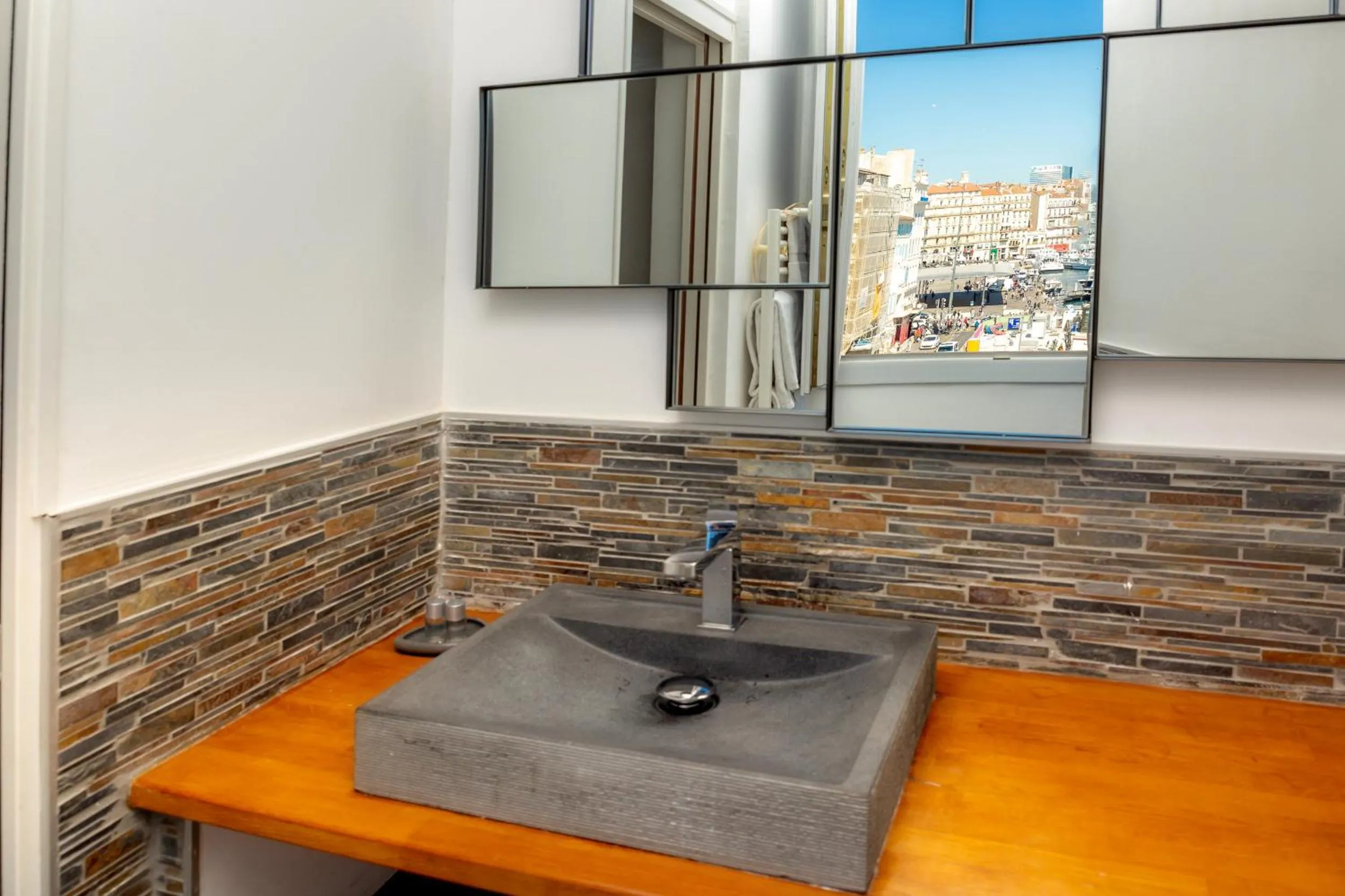 Bathroom in Breteuil – Appart au Vieux Port