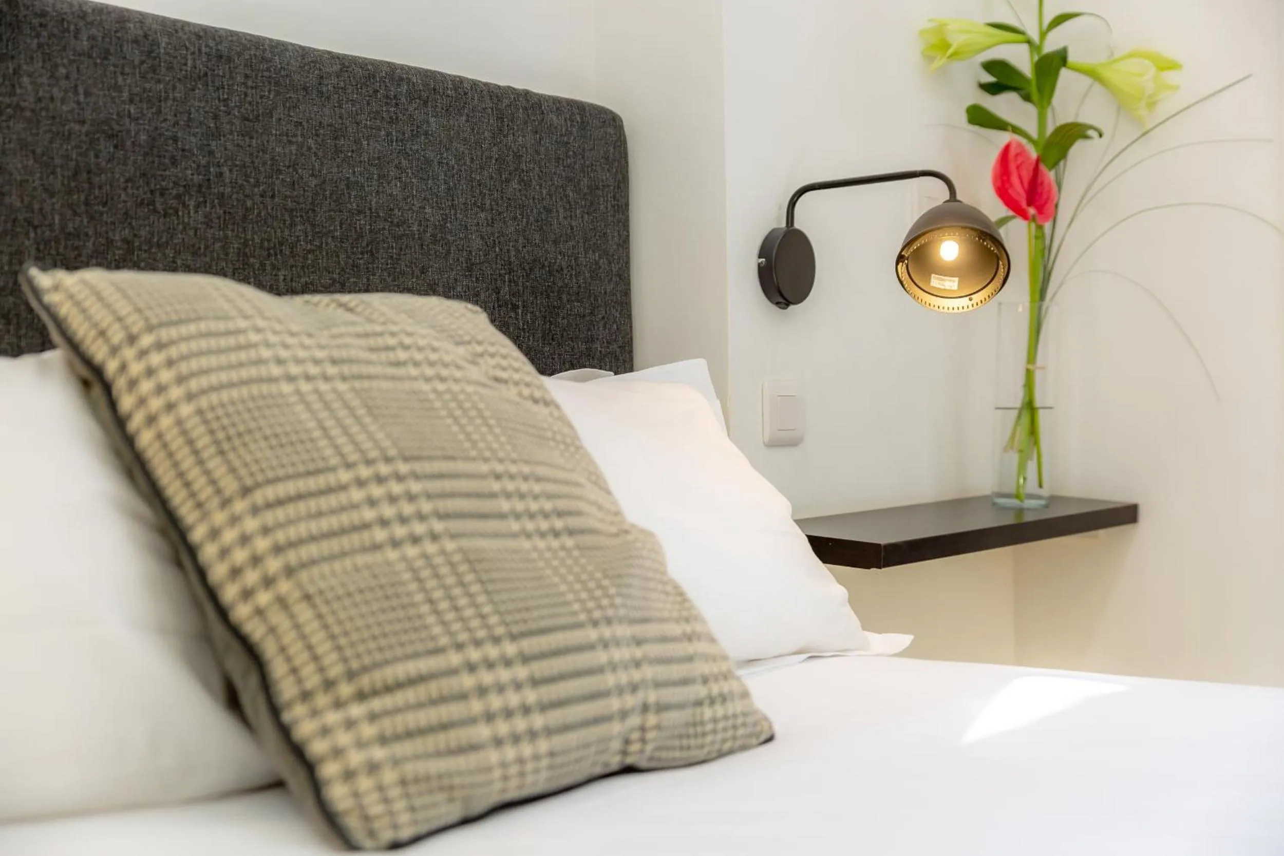 Bedroom, Bed in Breteuil – Appart au Vieux Port