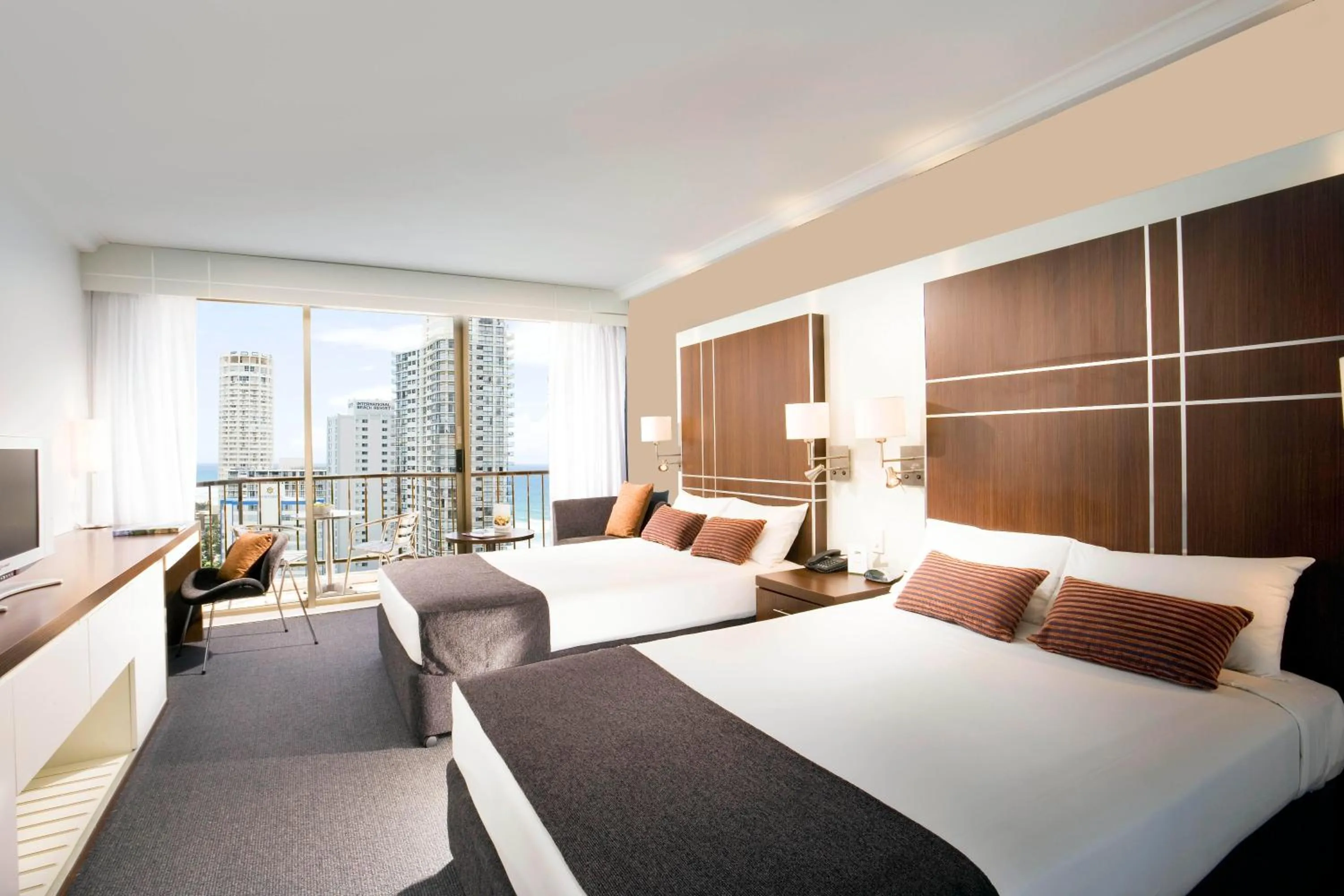 Balcony/Terrace, Bed in Mantra on View