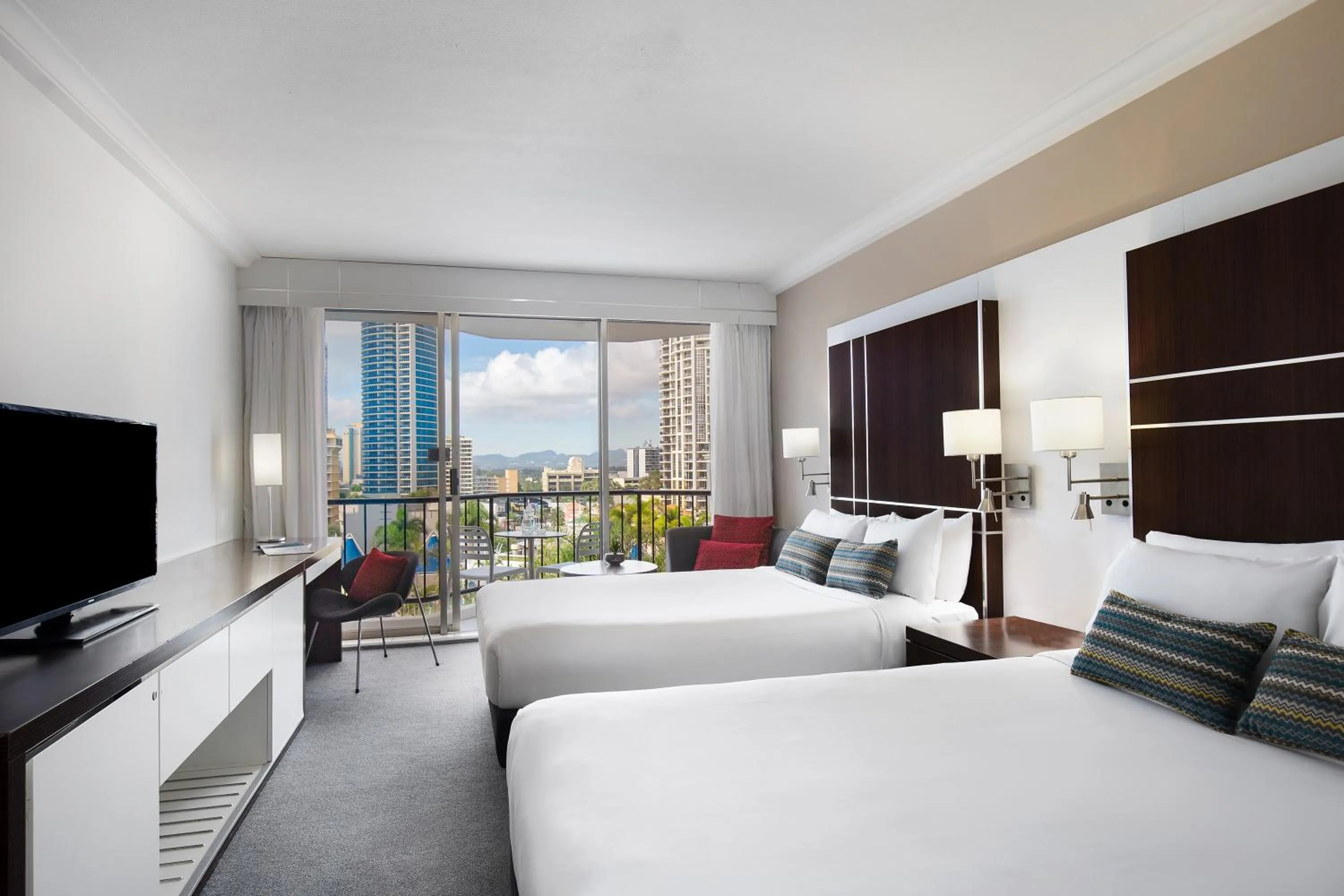 Balcony/Terrace, Bed in Mantra on View