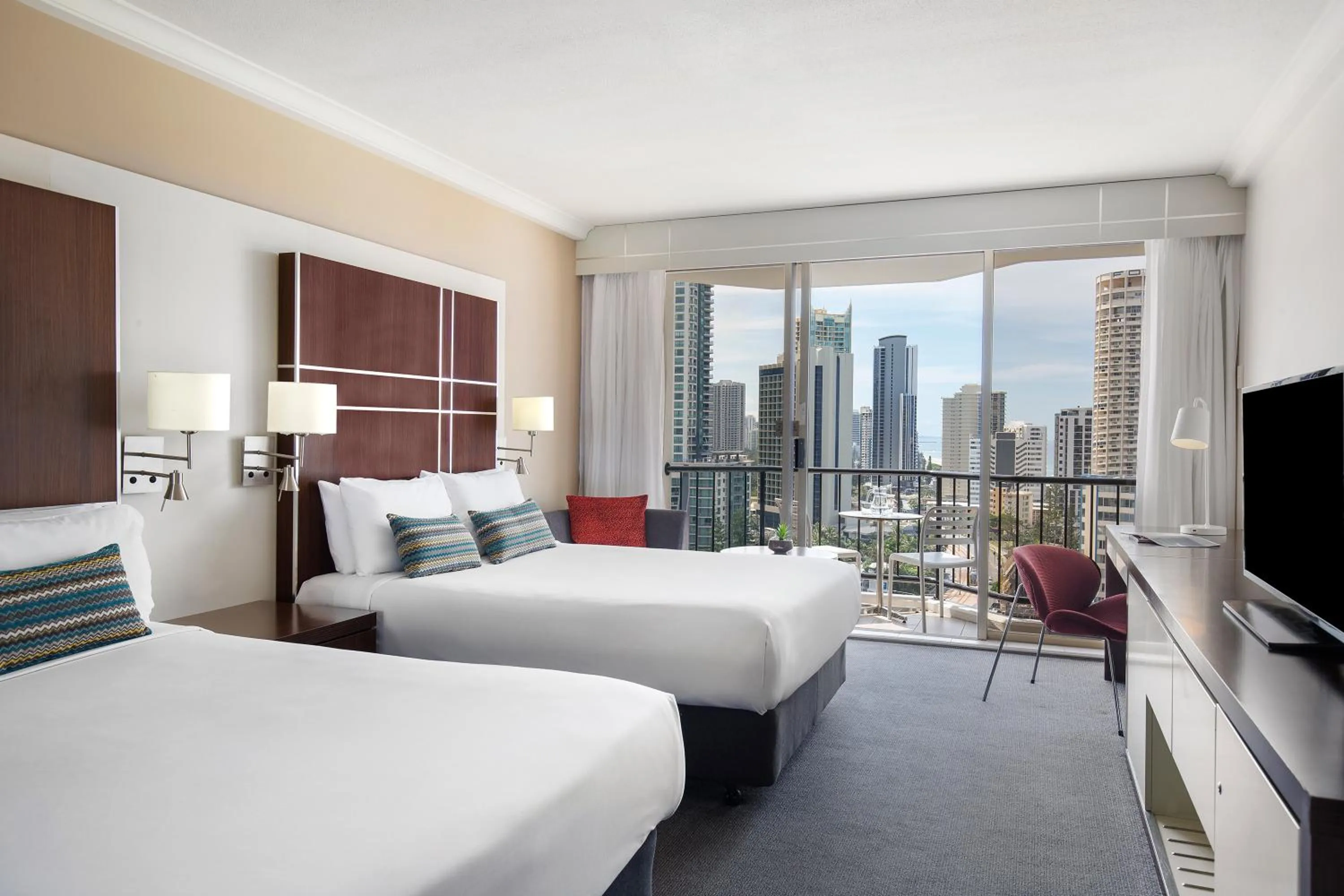 Balcony/Terrace, Bed in Mantra on View