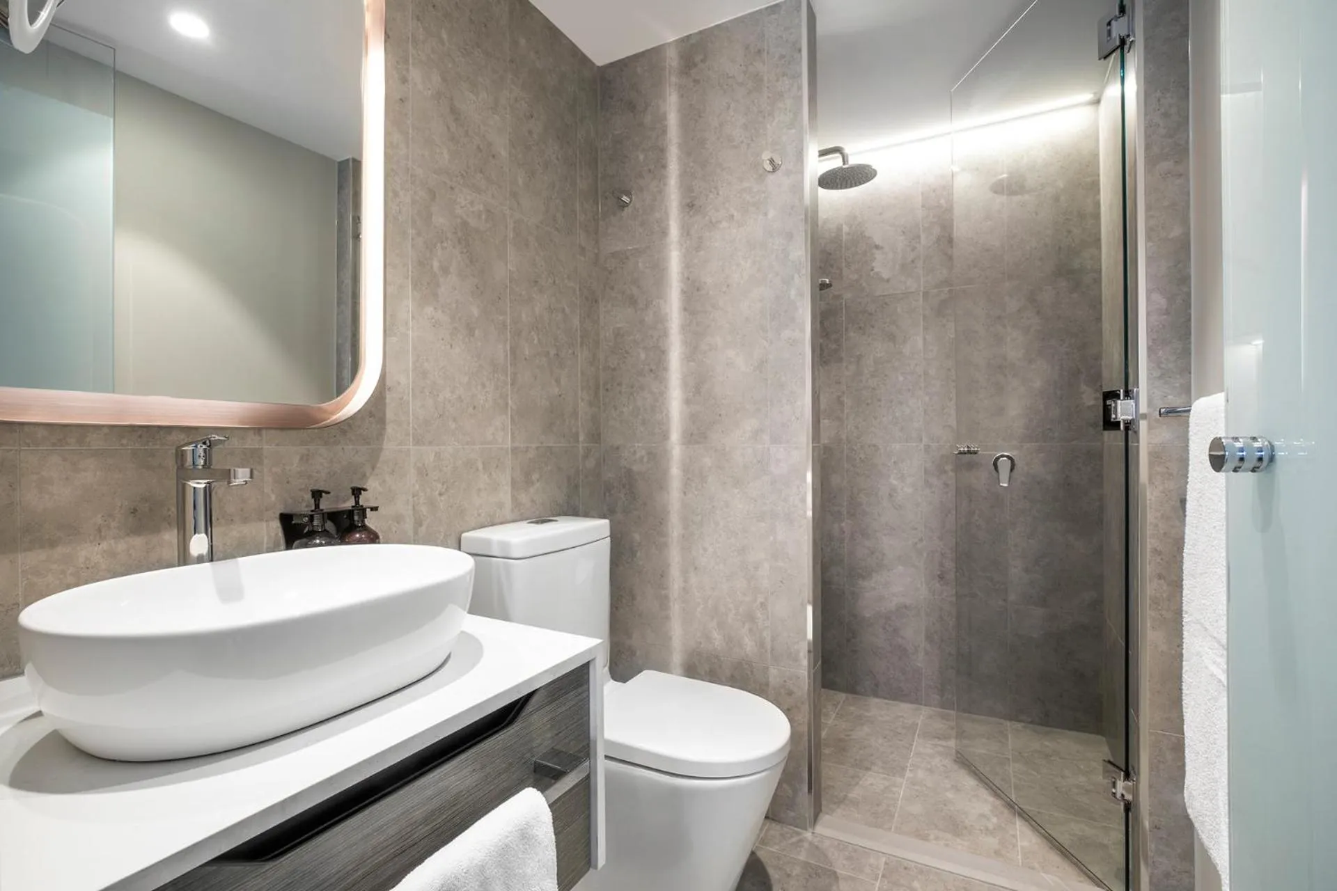 Bathroom in Crowne Plaza Melbourne by IHG