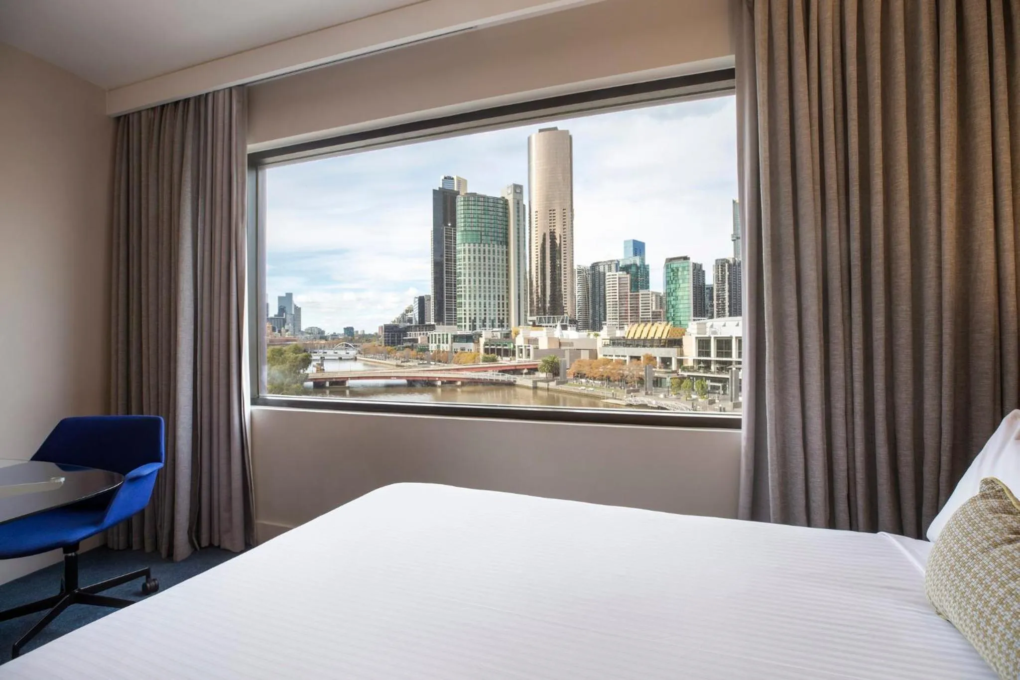 Photo of the whole room, Bed in Crowne Plaza Melbourne by IHG