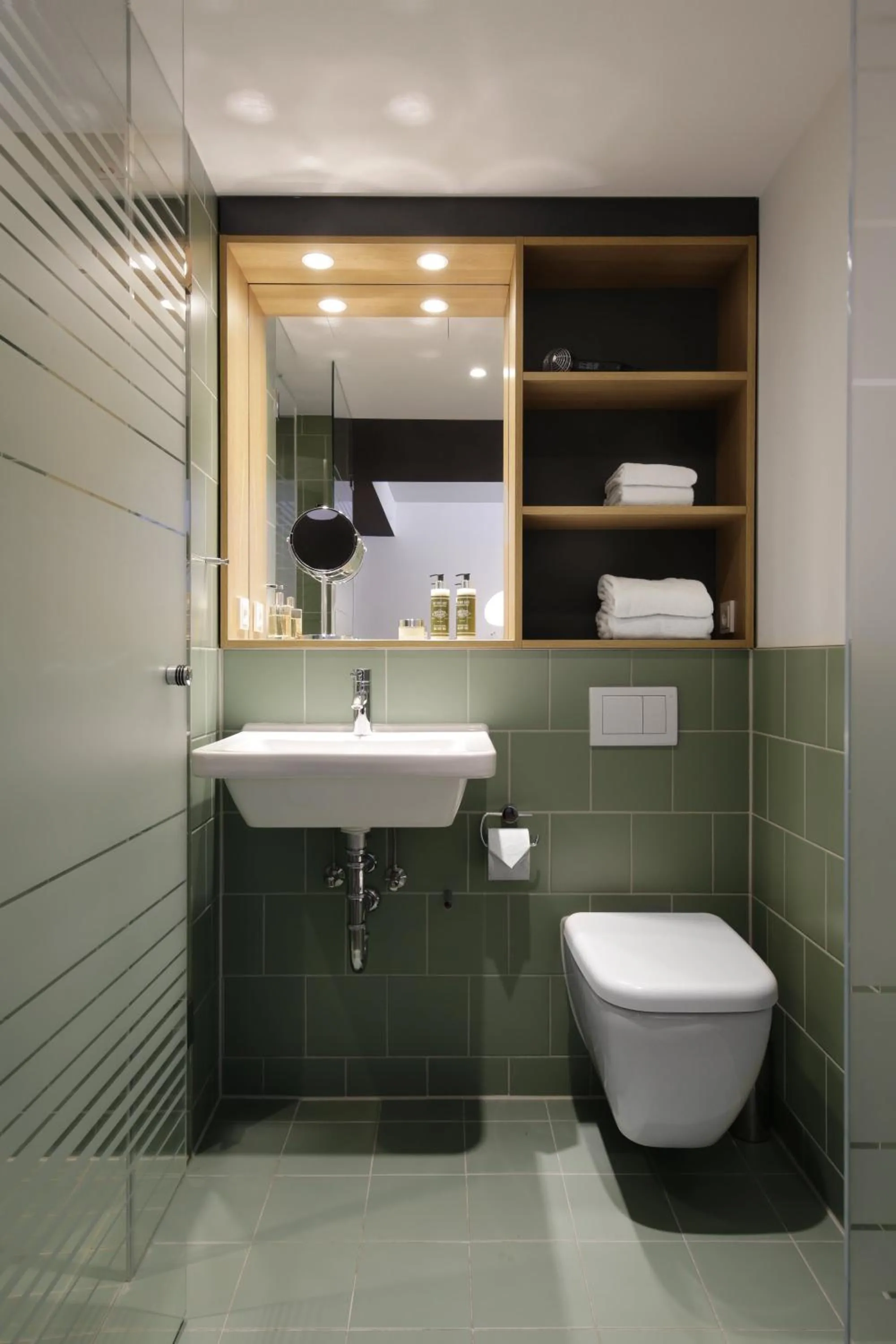 Shower in smartments München Parkstadt Schwabing