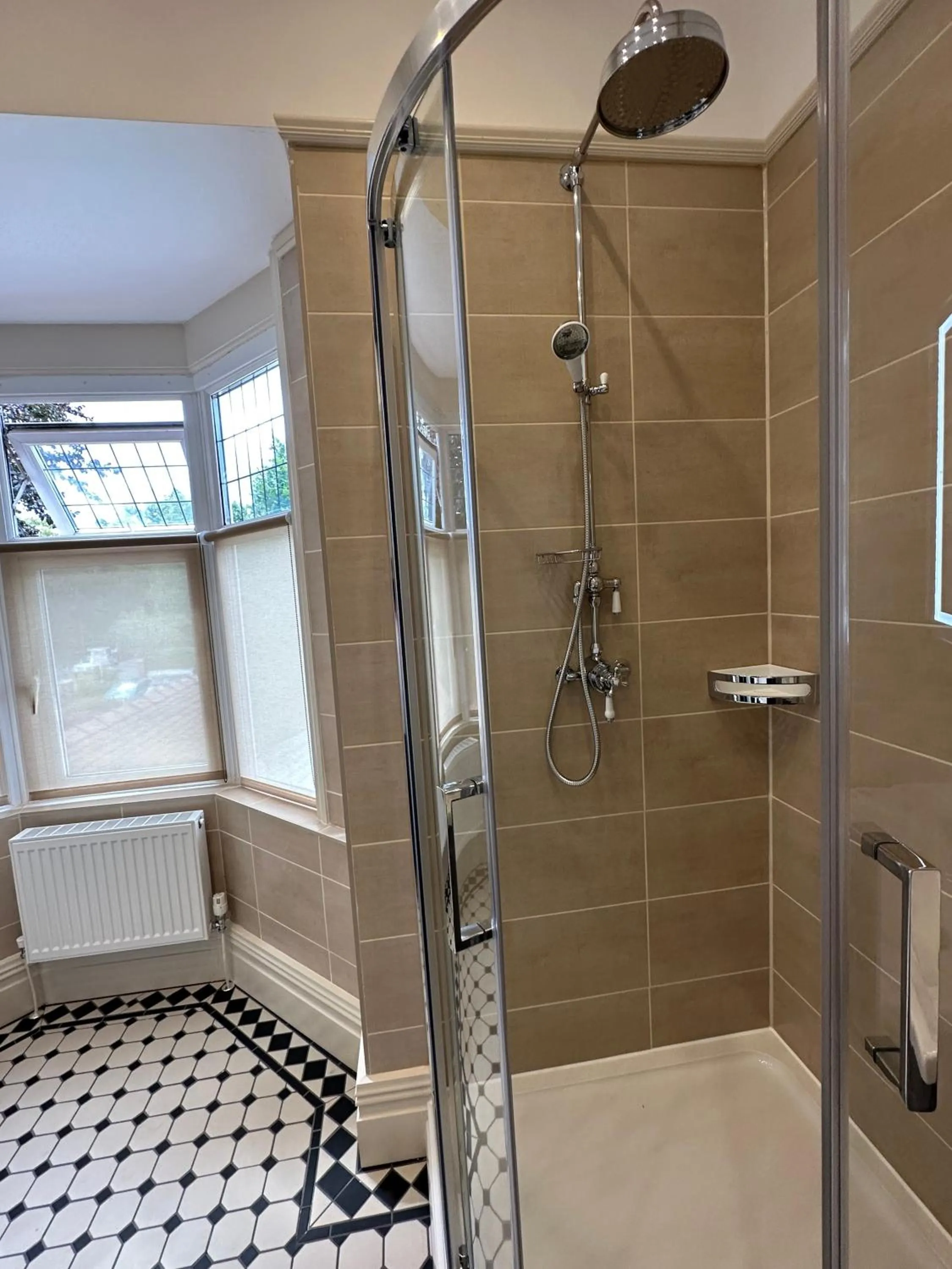 Shower in The Chester Court Hotel