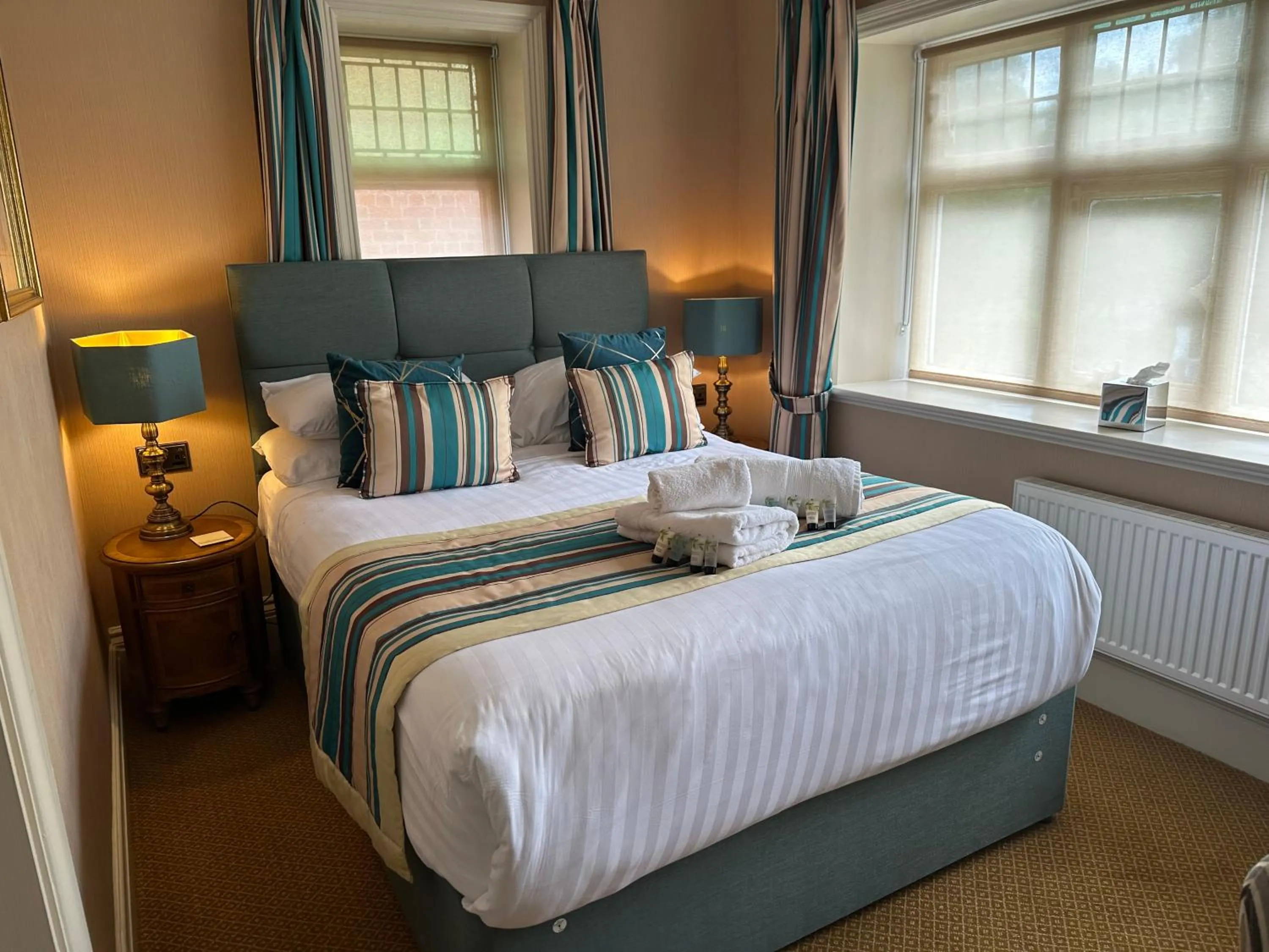 Bedroom, Bed in The Chester Court Hotel