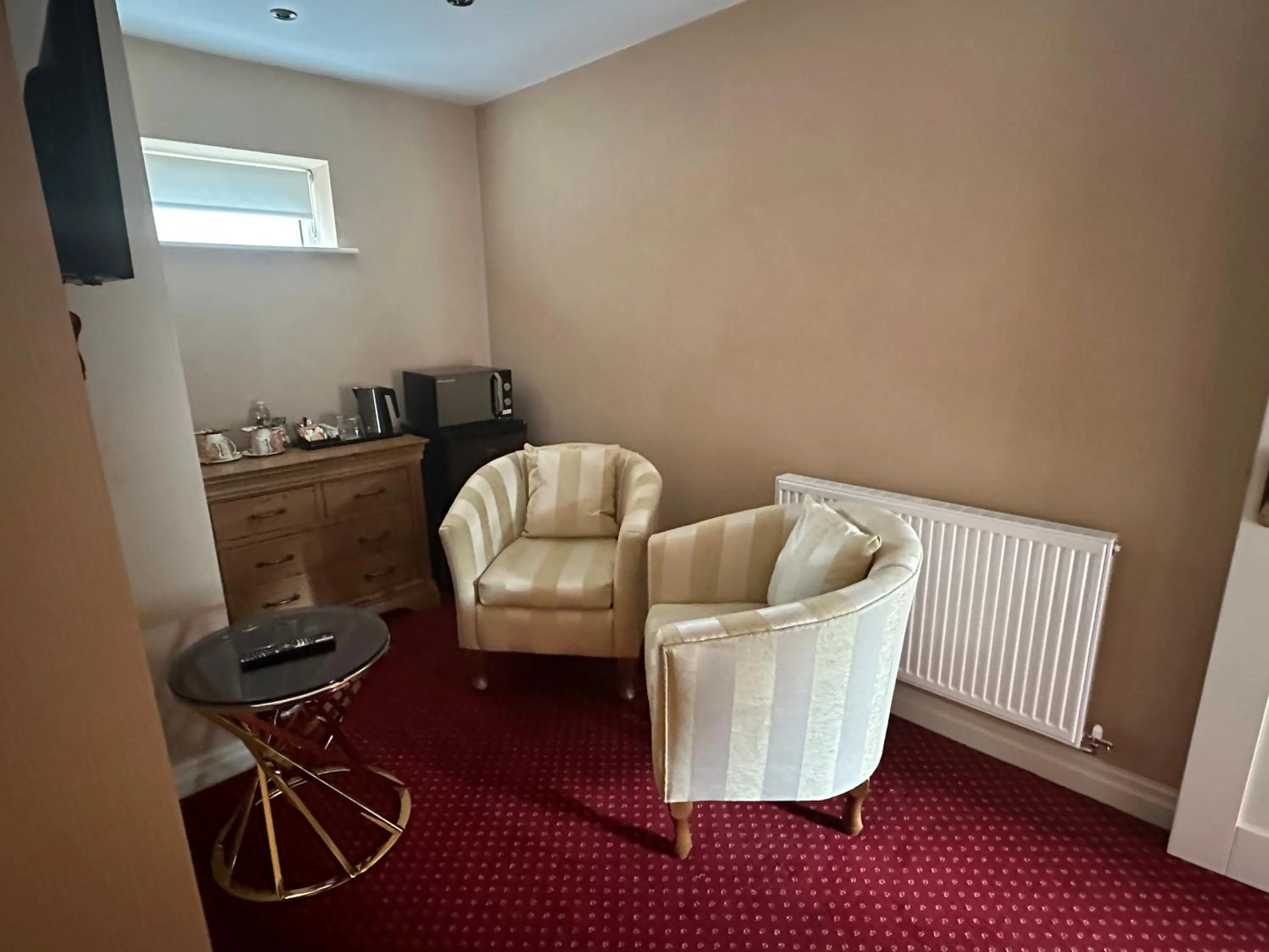 Bedroom in The Chester Court Hotel