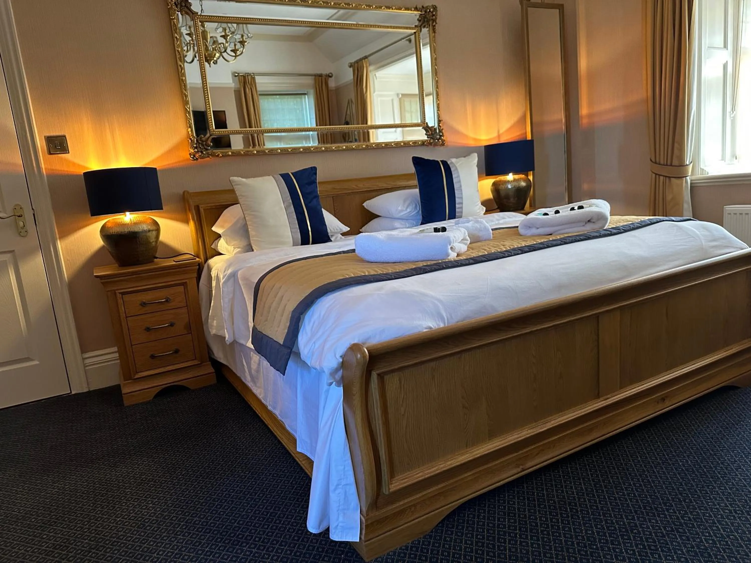 Bed in The Chester Court Hotel