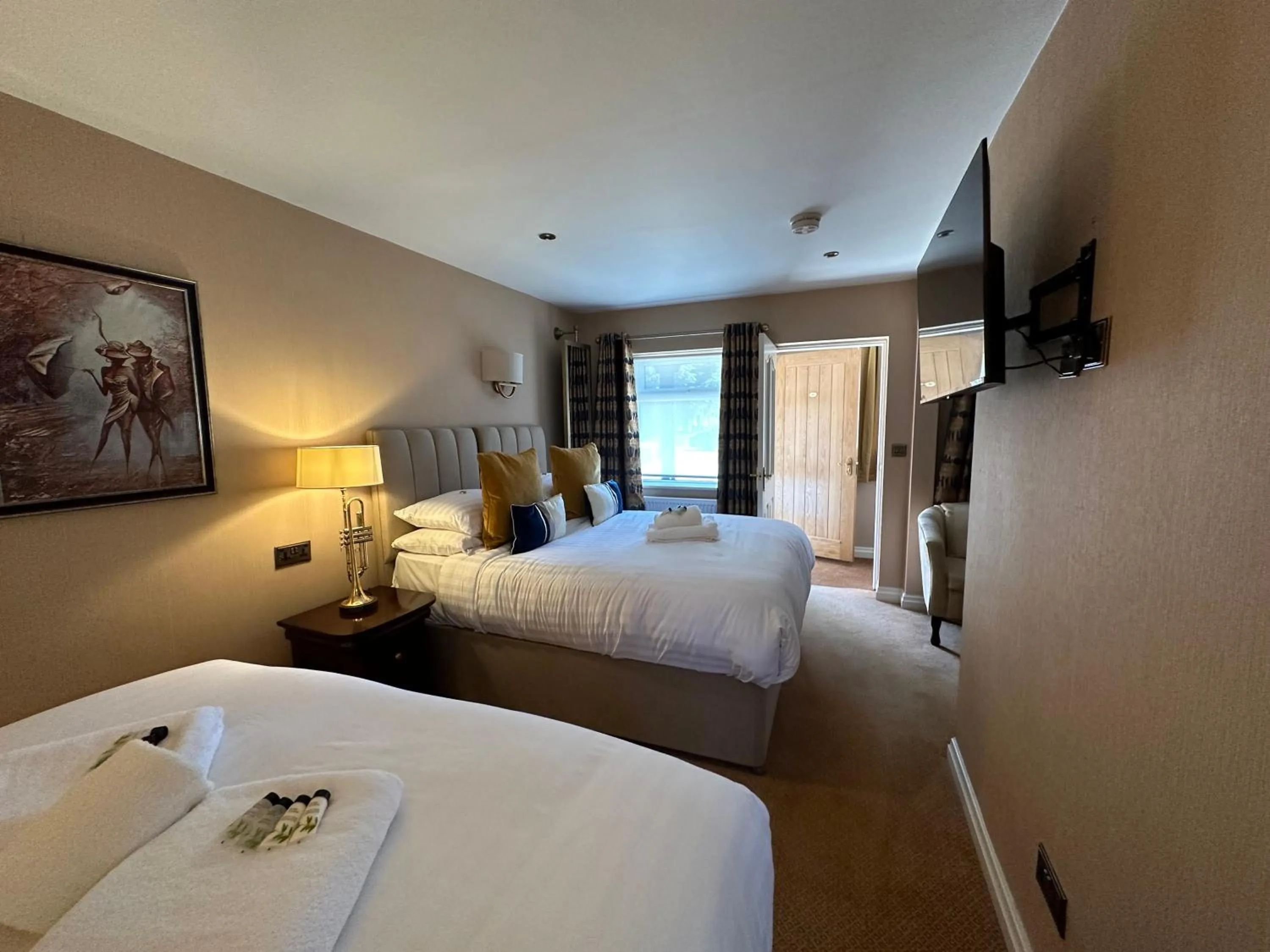 Bedroom, Bed in The Chester Court Hotel