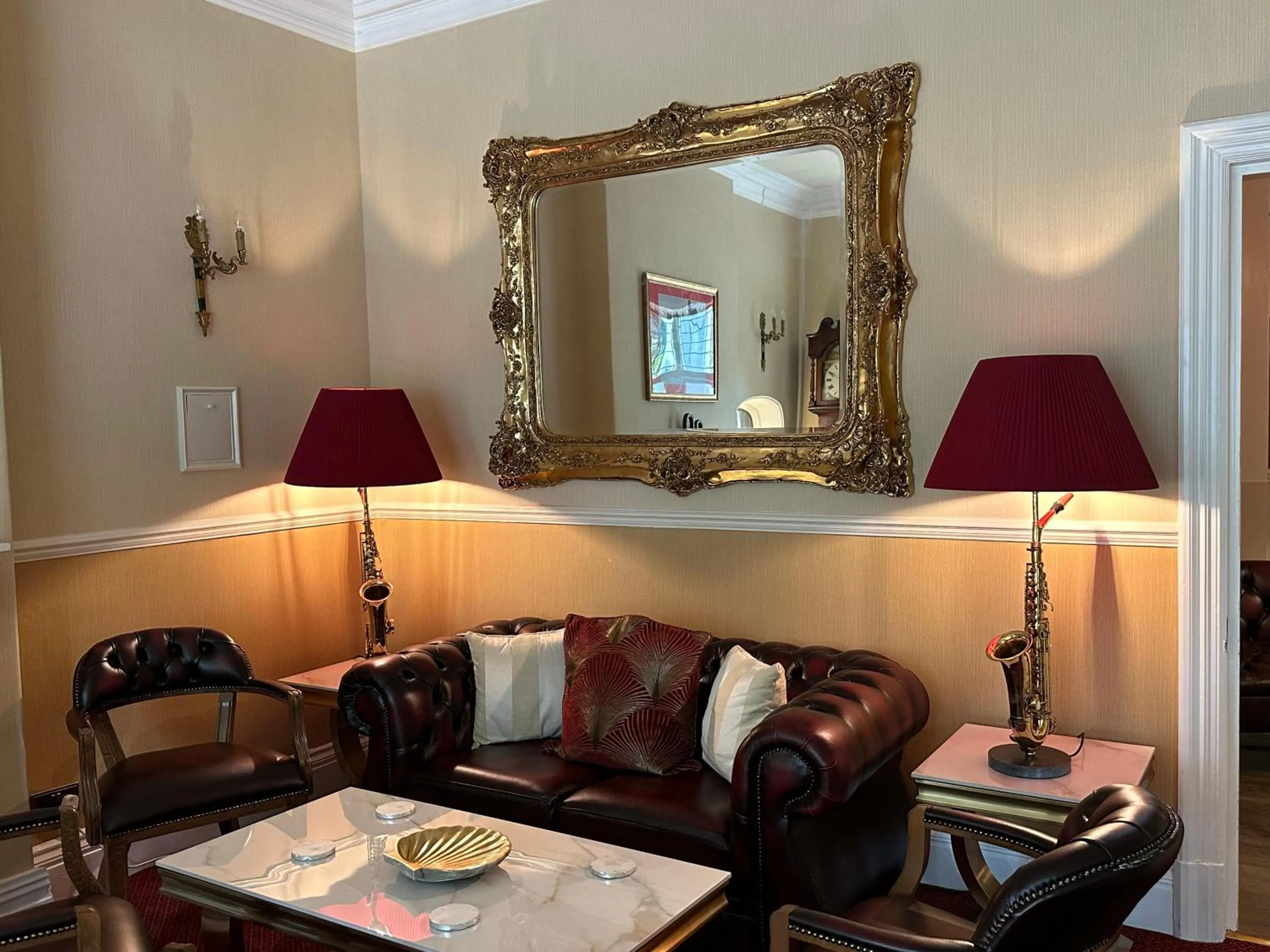 Lounge or bar in The Chester Court Hotel