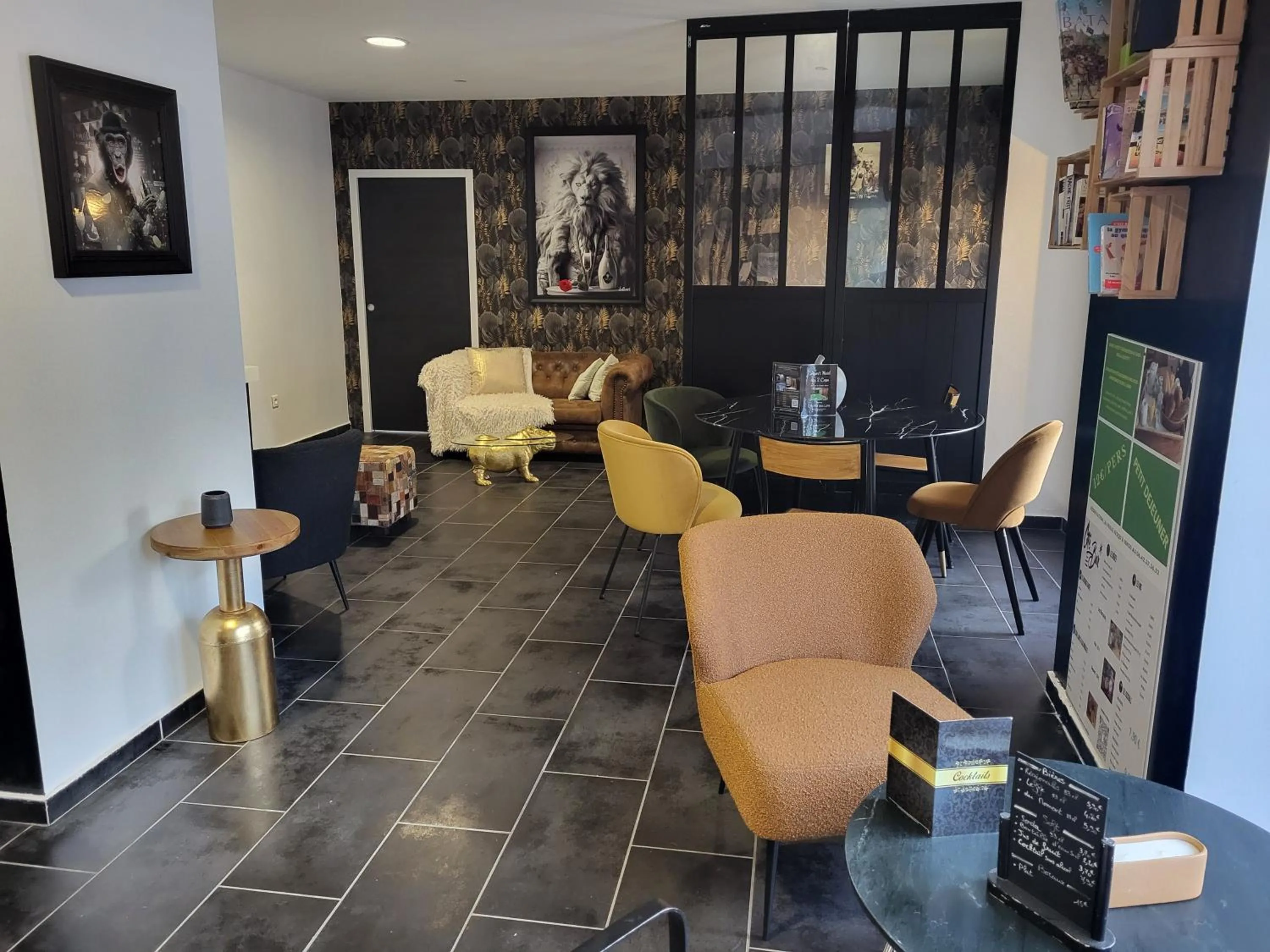 Lounge or bar in La marine D'opale