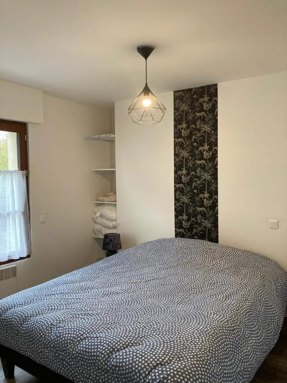 Bedroom, Bed in La marine D'opale