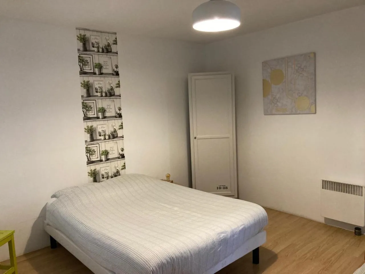 Bedroom, Bed in La marine D'opale