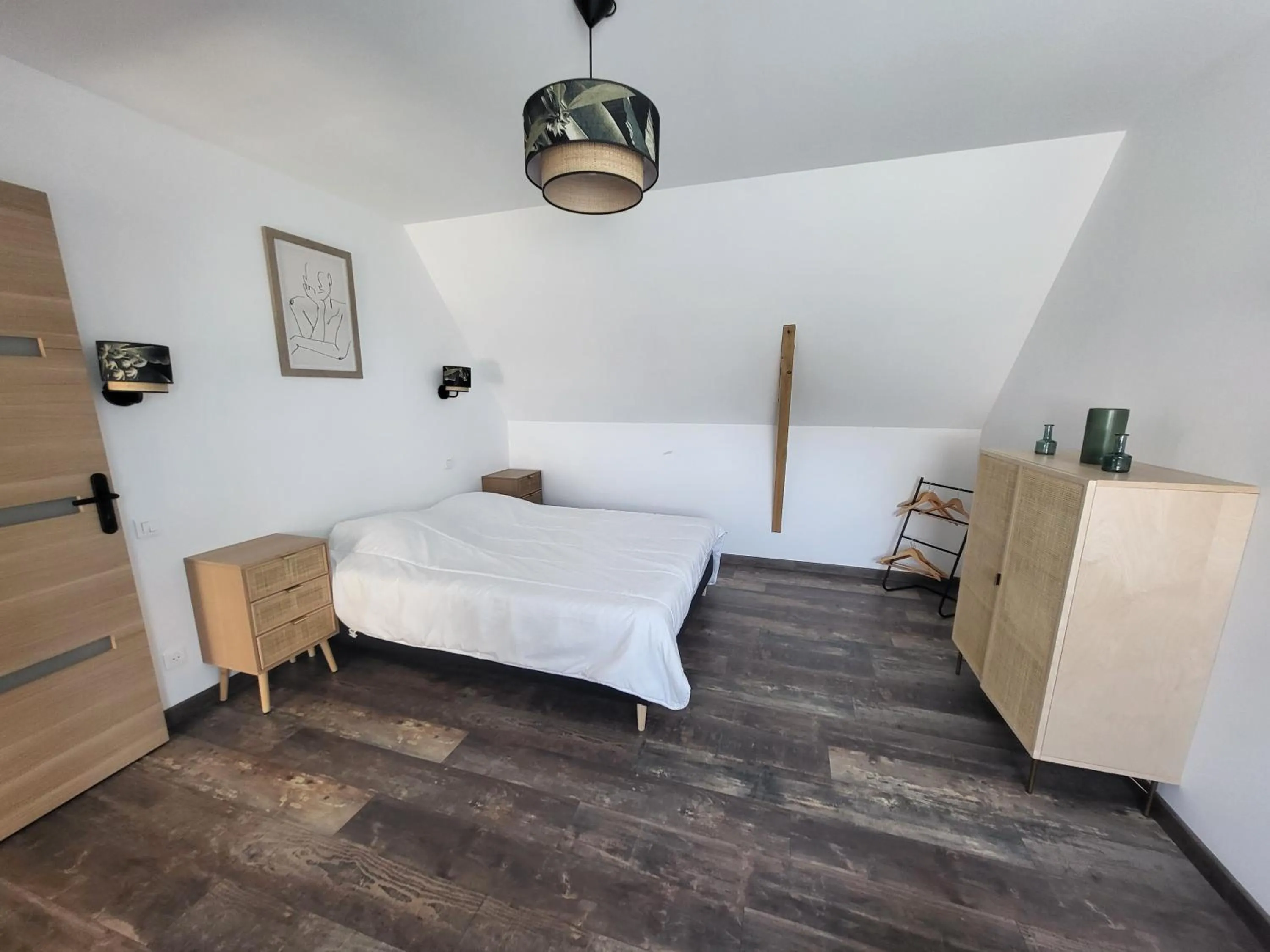 Bedroom, Bed in La marine D'opale