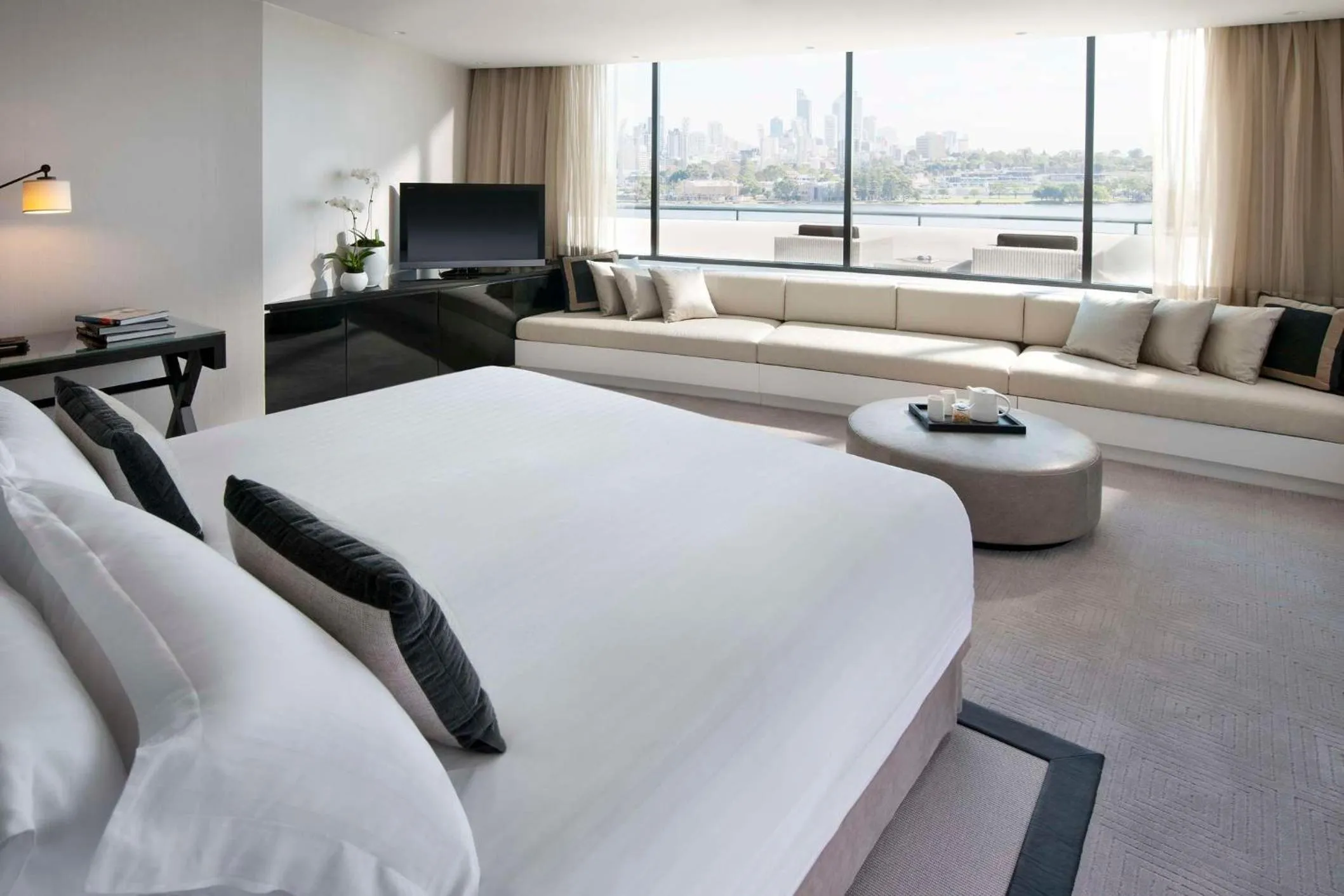 Bathroom, Bed in Crown Metropol Perth