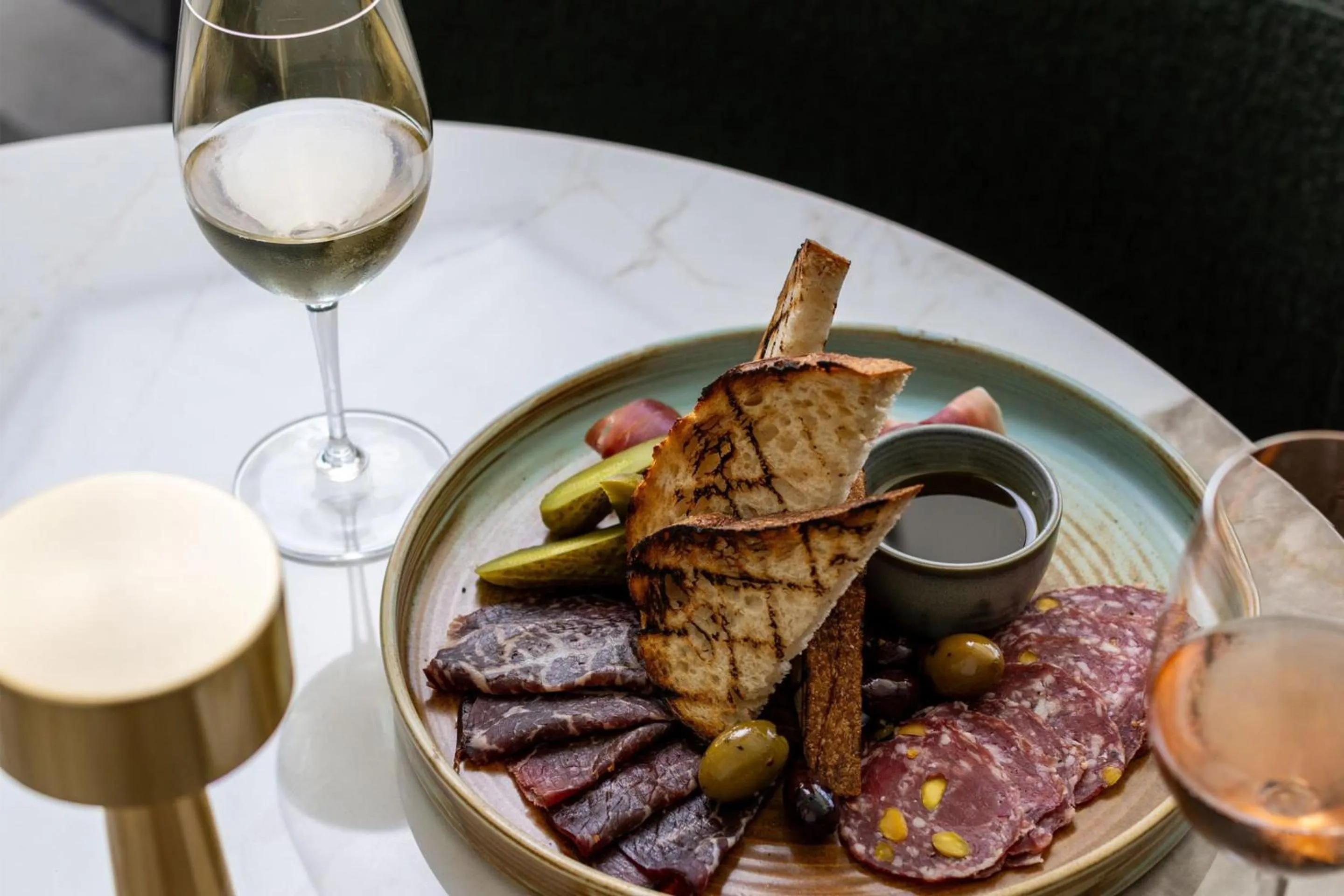 Restaurant/places to eat in Crowne Plaza Terrigal Pacific by IHG