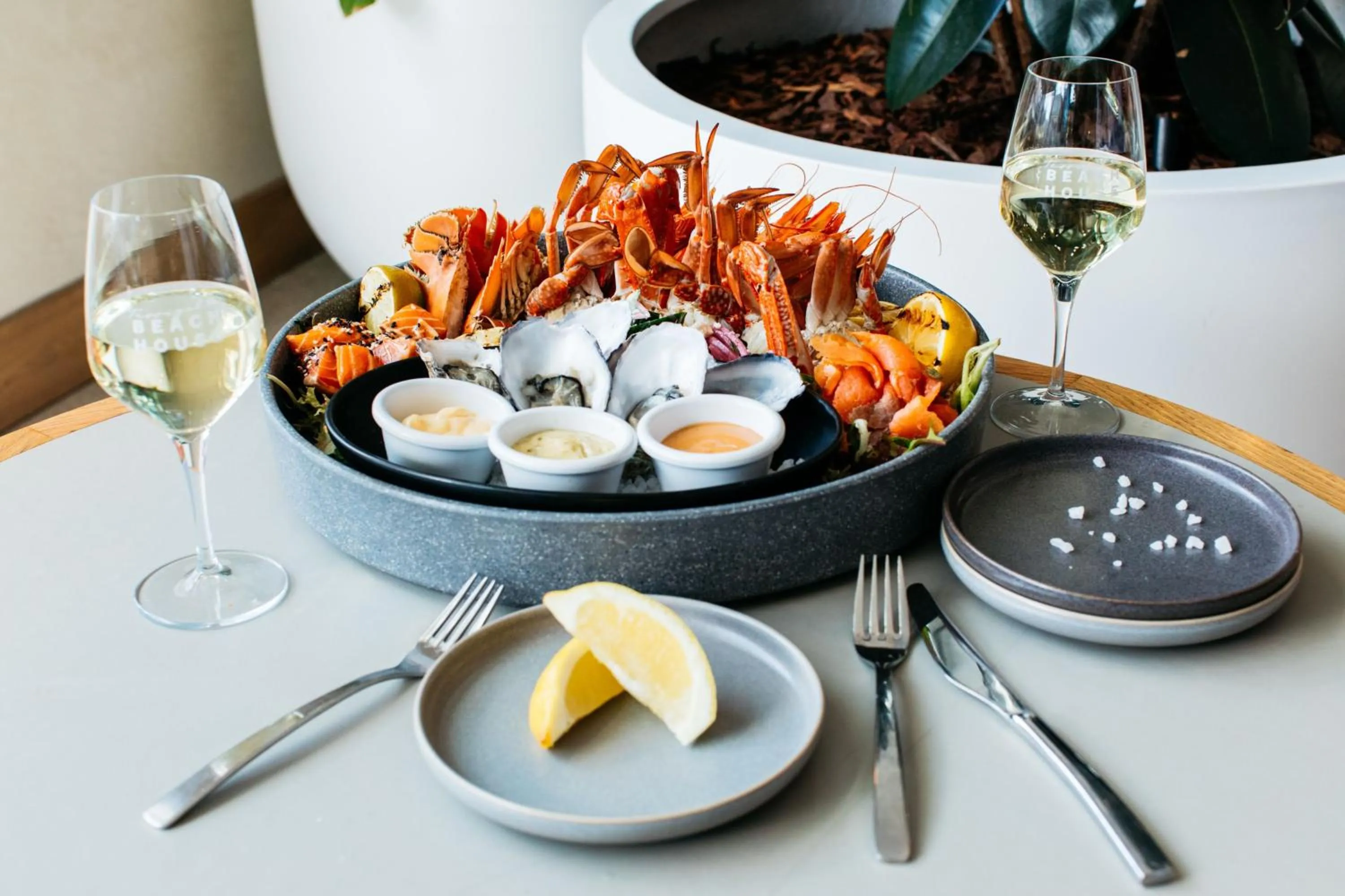 Restaurant/places to eat in Crowne Plaza Terrigal Pacific by IHG