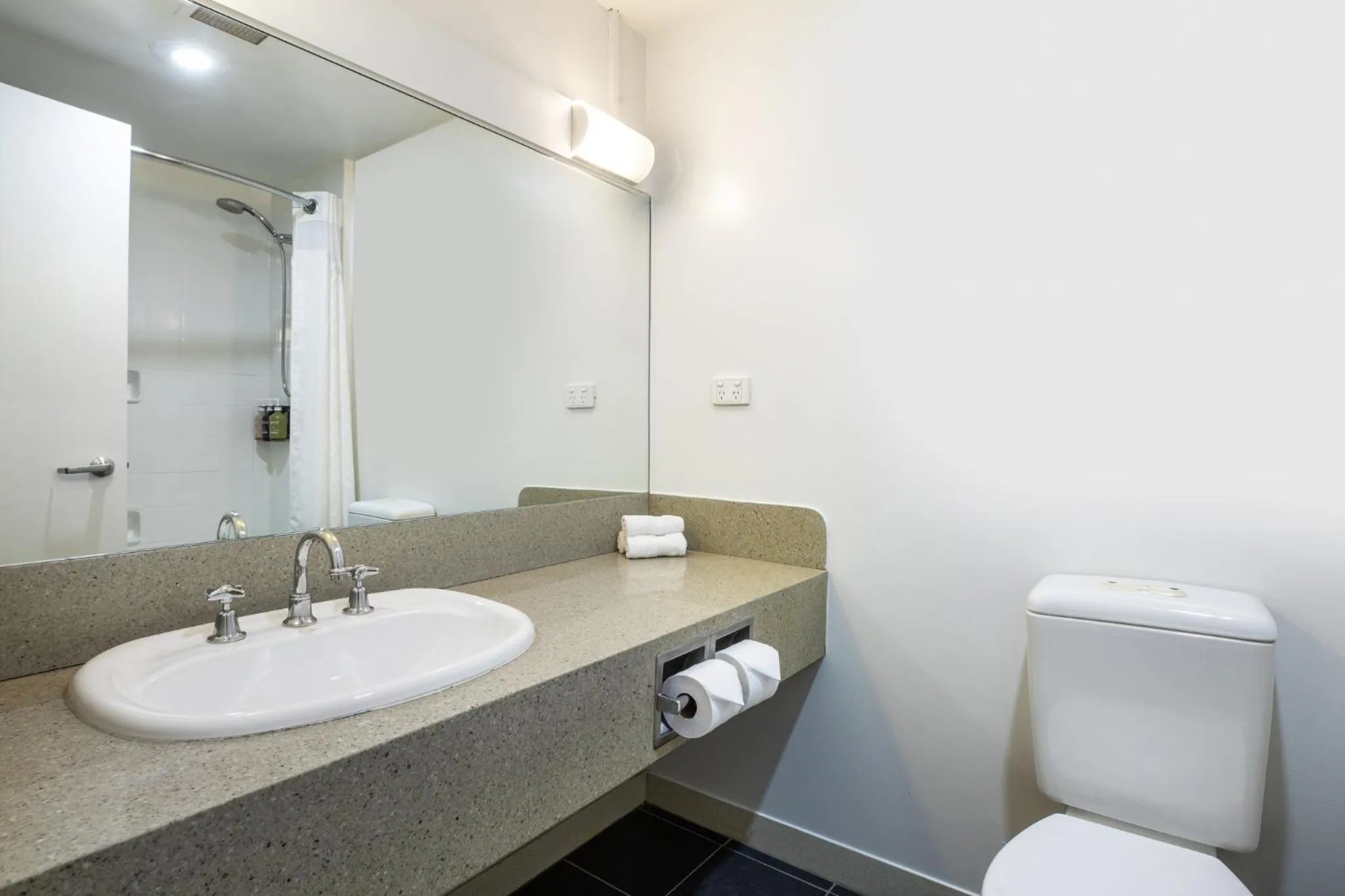 Bathroom in Holiday Inn Melbourne Airport by IHG