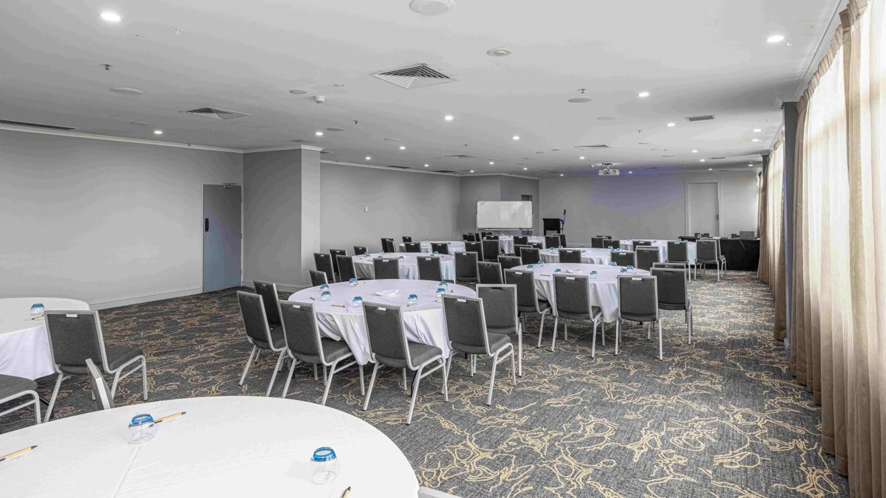 Meeting/conference room in Hotel Grand Chancellor Townsville