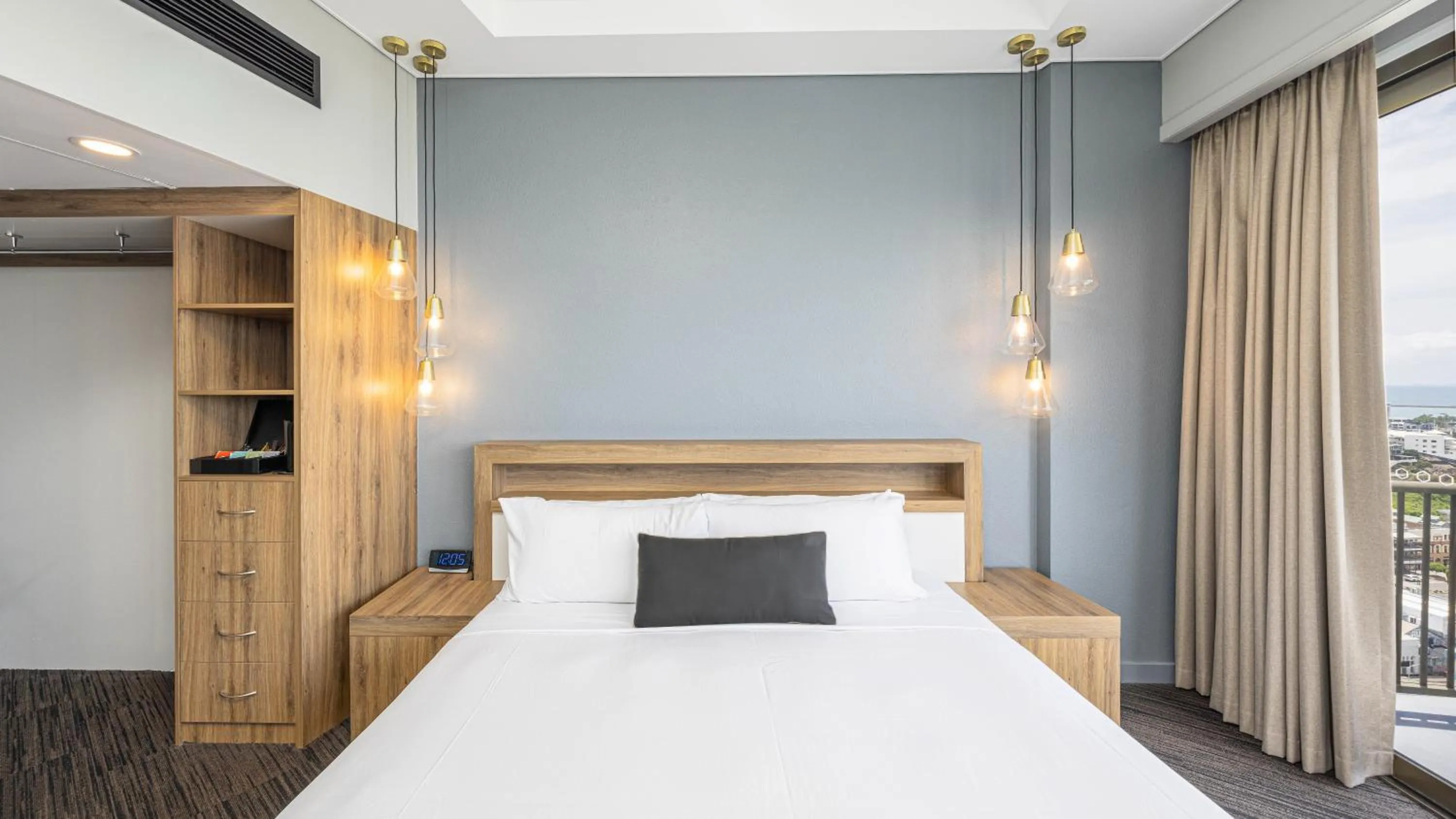 Bedroom, Bed in Hotel Grand Chancellor Townsville