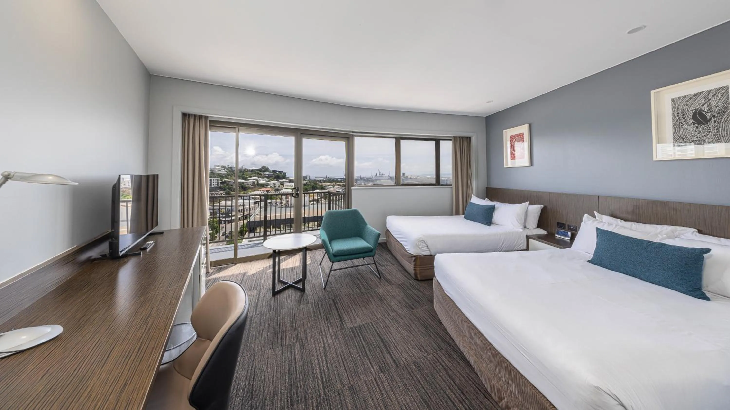 Bed in Hotel Grand Chancellor Townsville