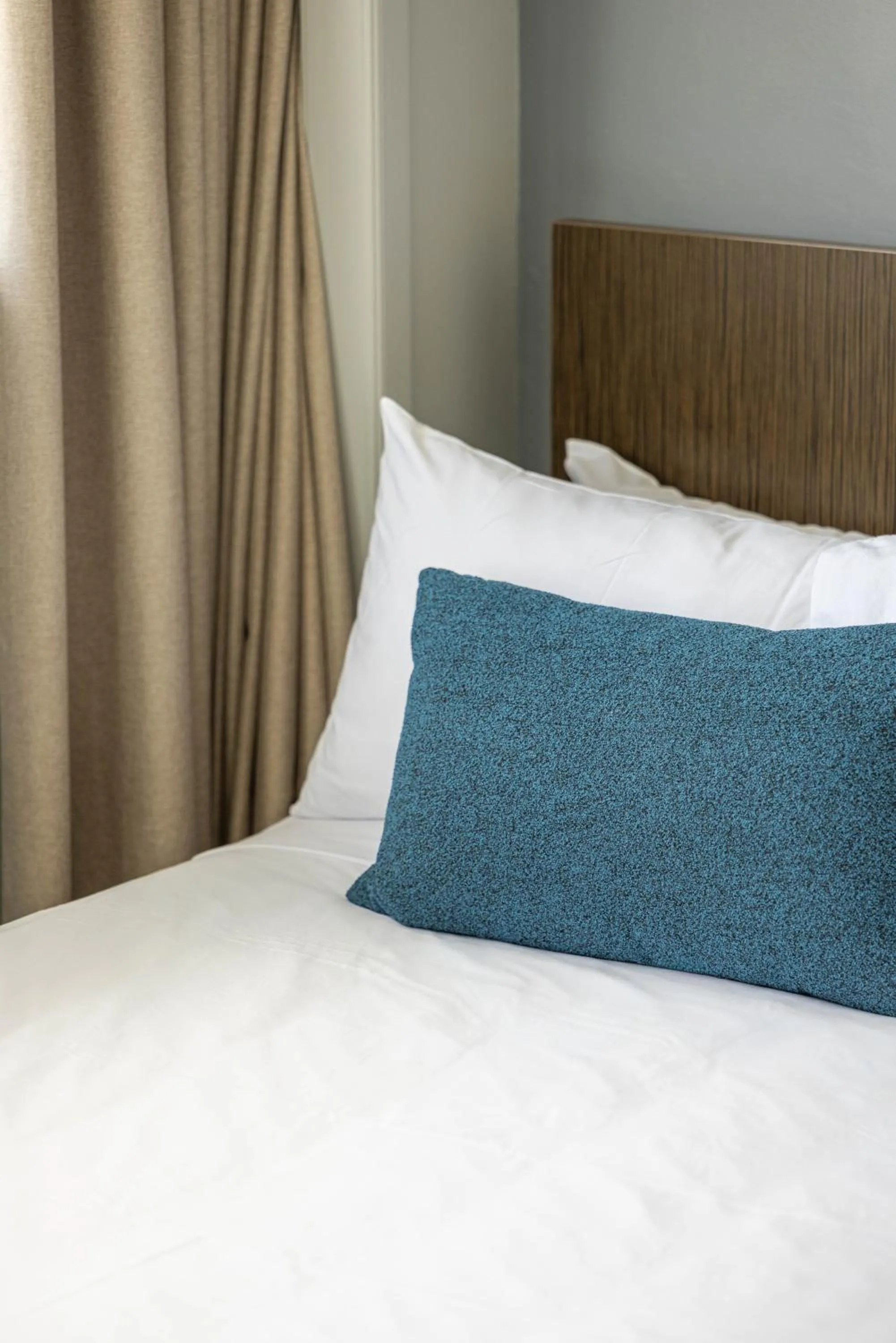 Bed in Hotel Grand Chancellor Townsville