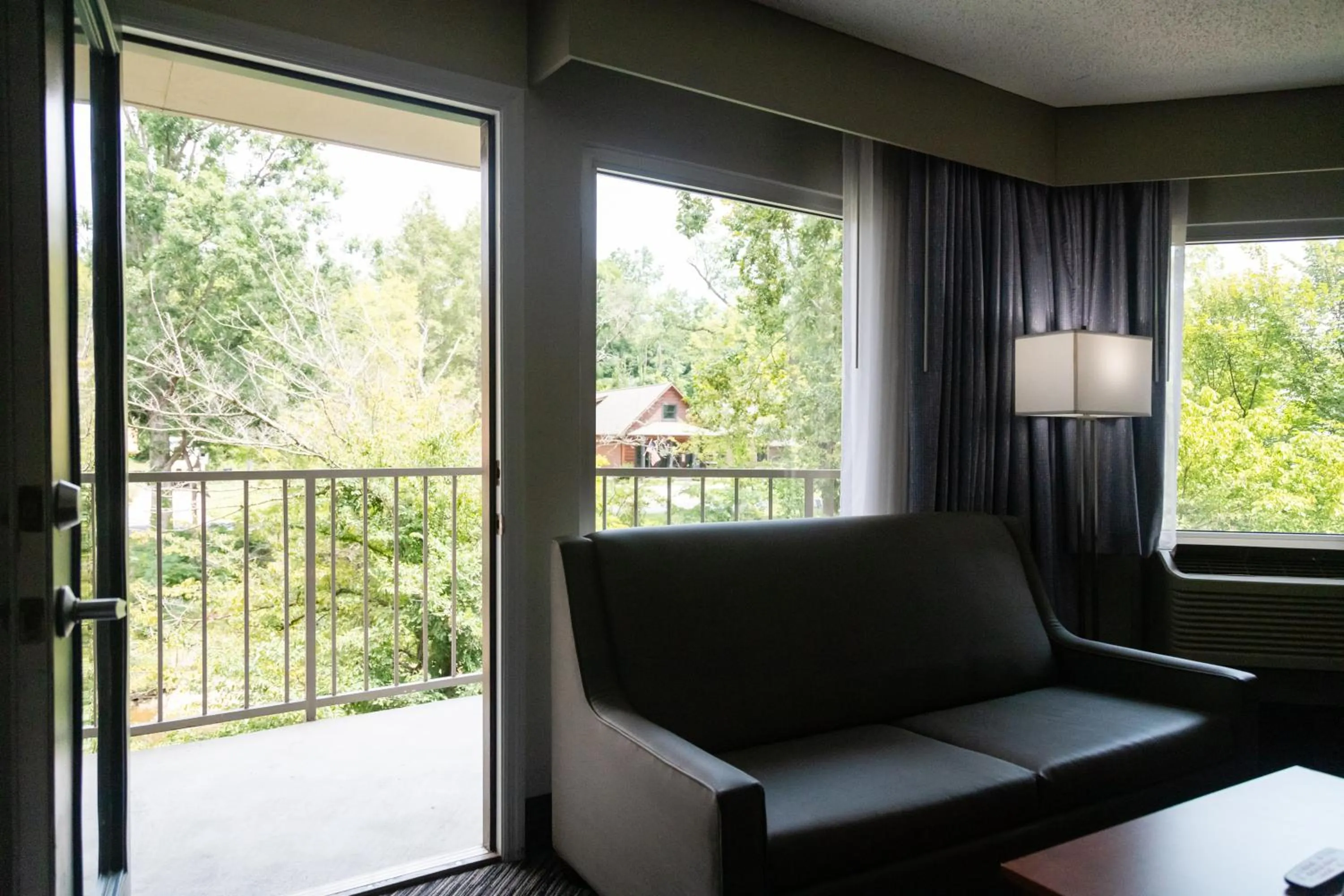 Seating area in Twin Mountain Inn & Suites