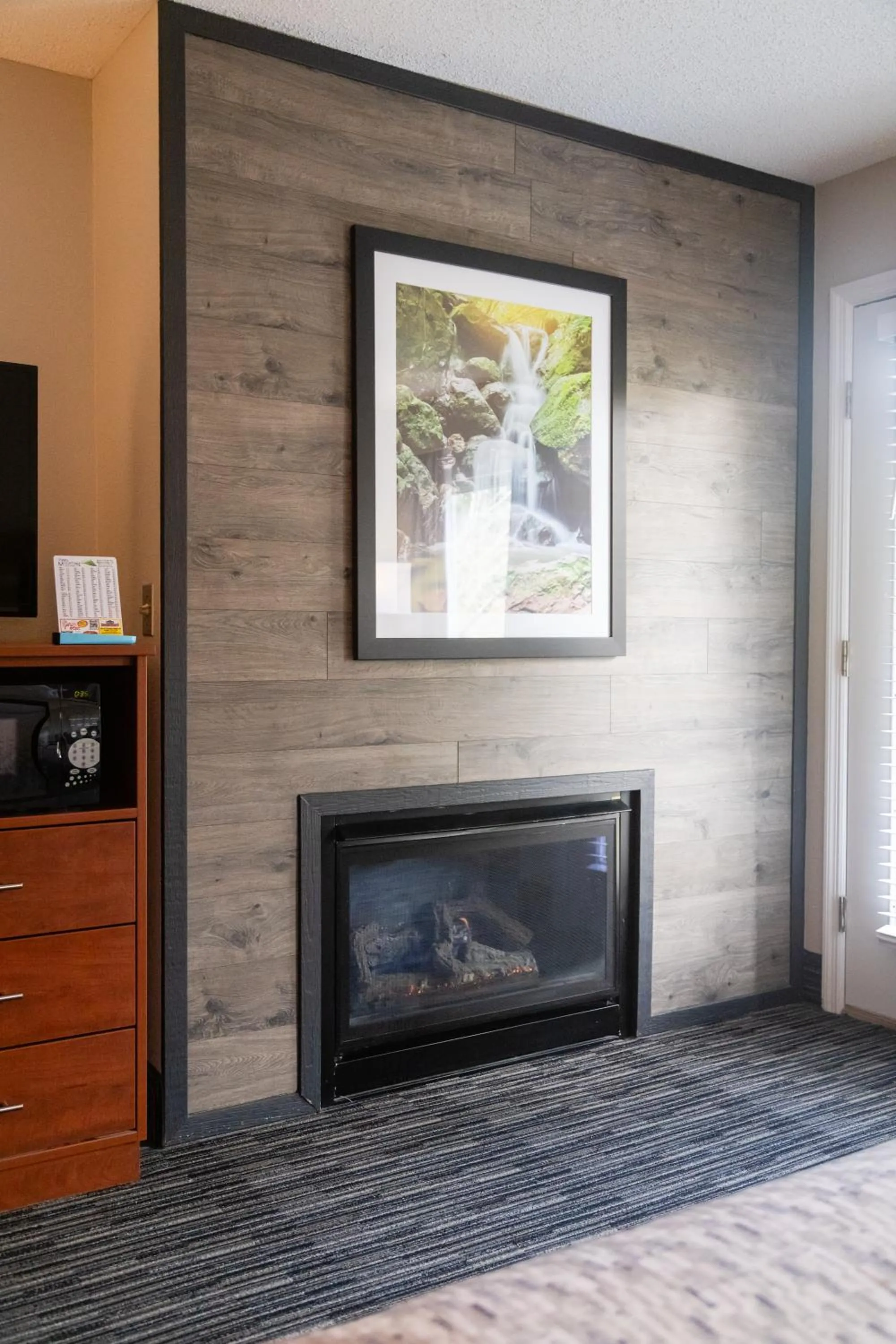 fireplace in Twin Mountain Inn & Suites