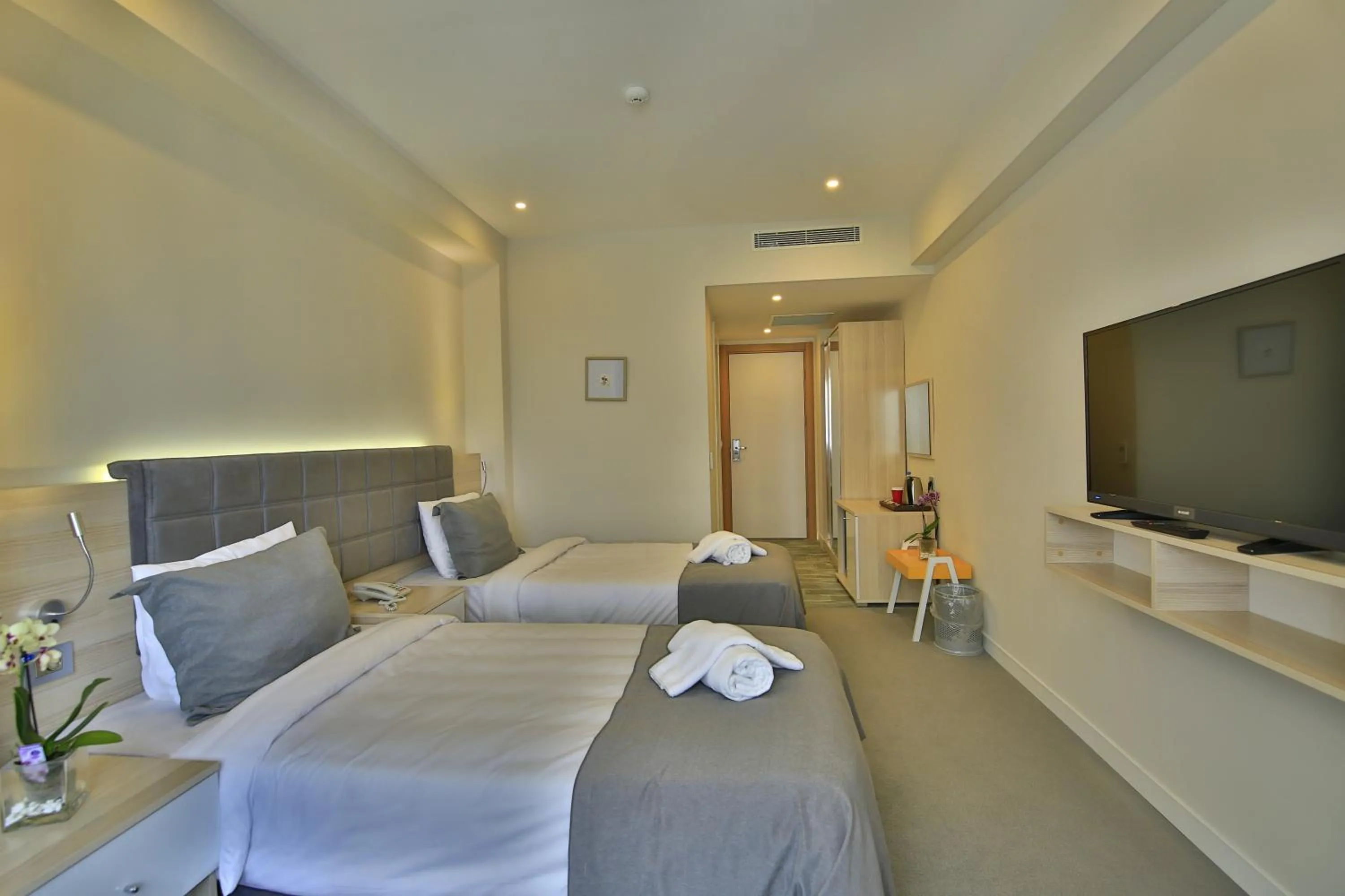 Bedroom, Bed in leto city hotel