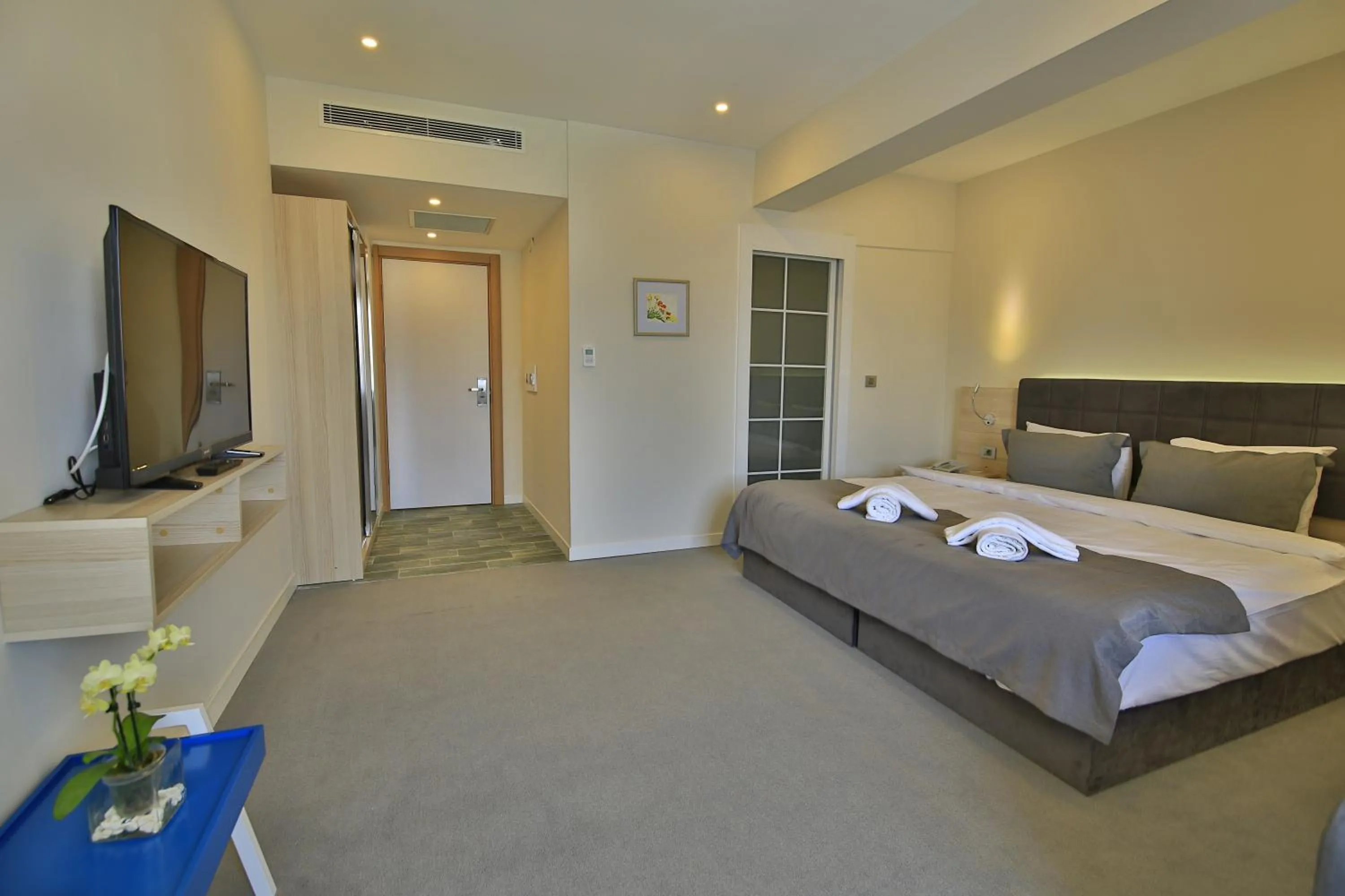 Bedroom, Bed in leto city hotel