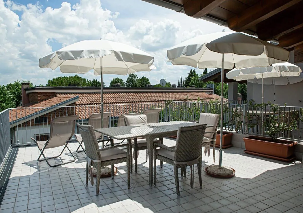 Balcony/Terrace in Sirmione Rosselli Apartments